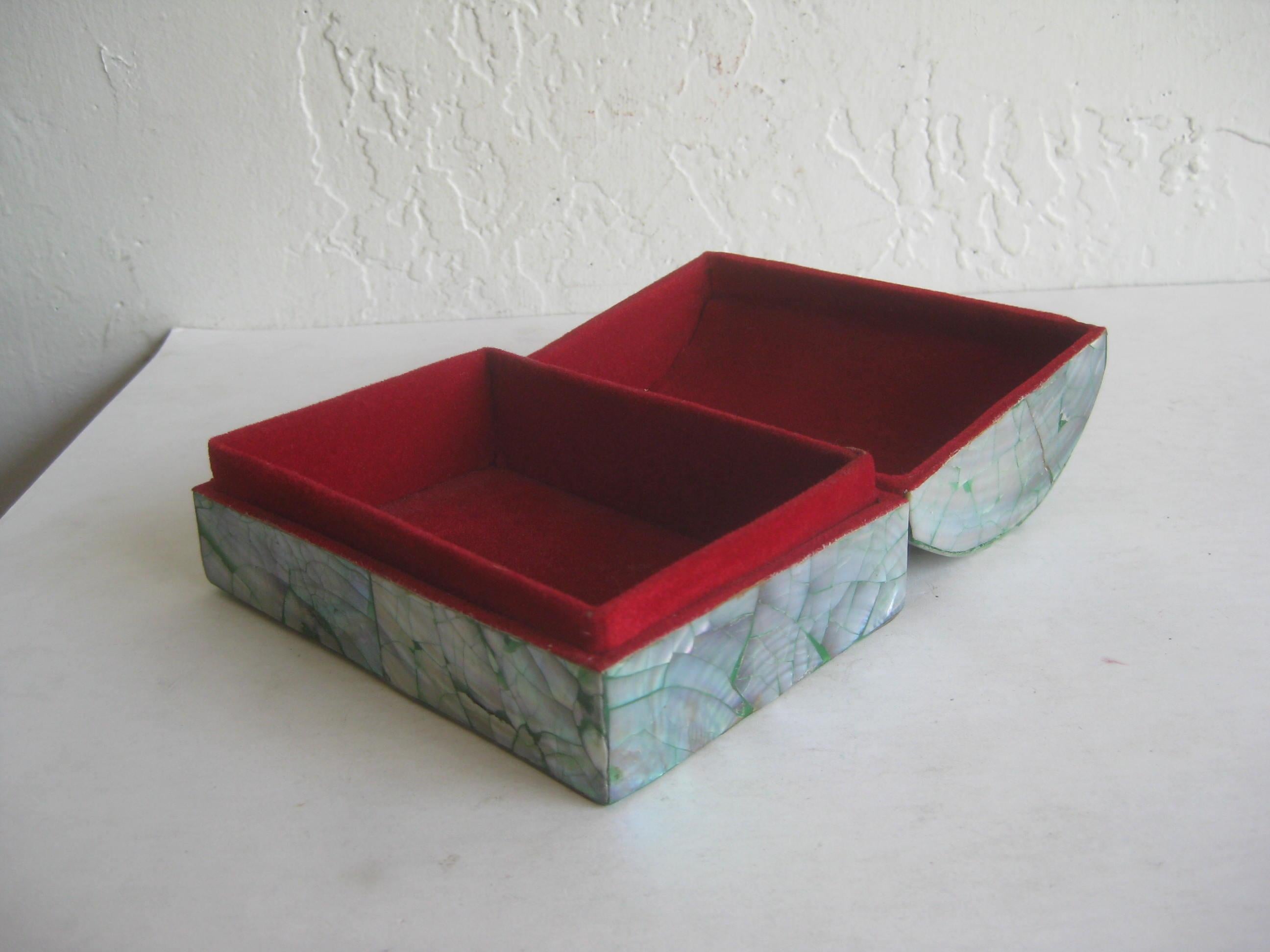 Vintage Decorative Crackled Natural Abalone Shell Desk Stash Jewelry Box In Good Condition In San Diego, CA