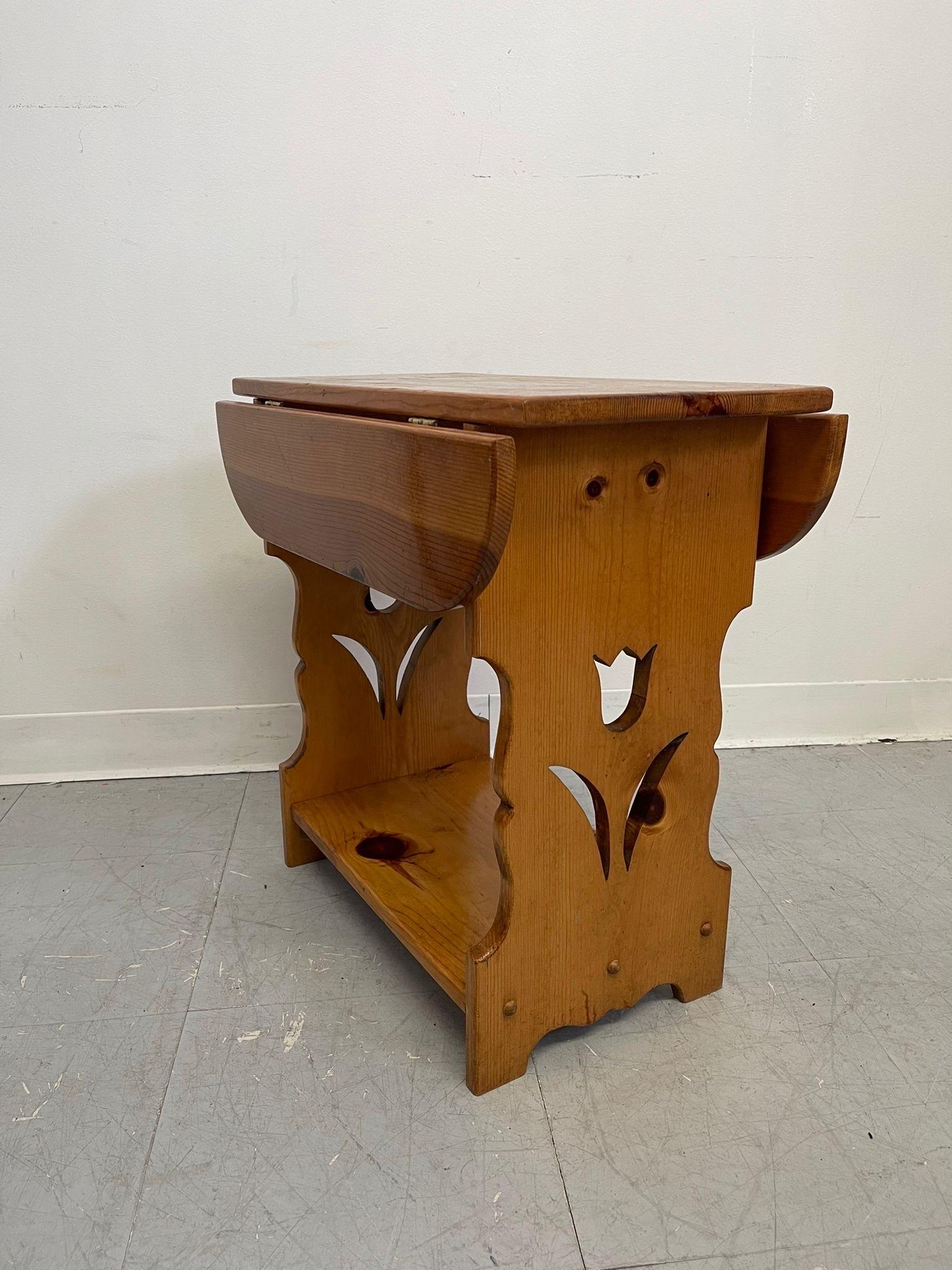 Vintage Decorative Drop Leaf End Table With Carved Tulip Cutout. For Sale 1