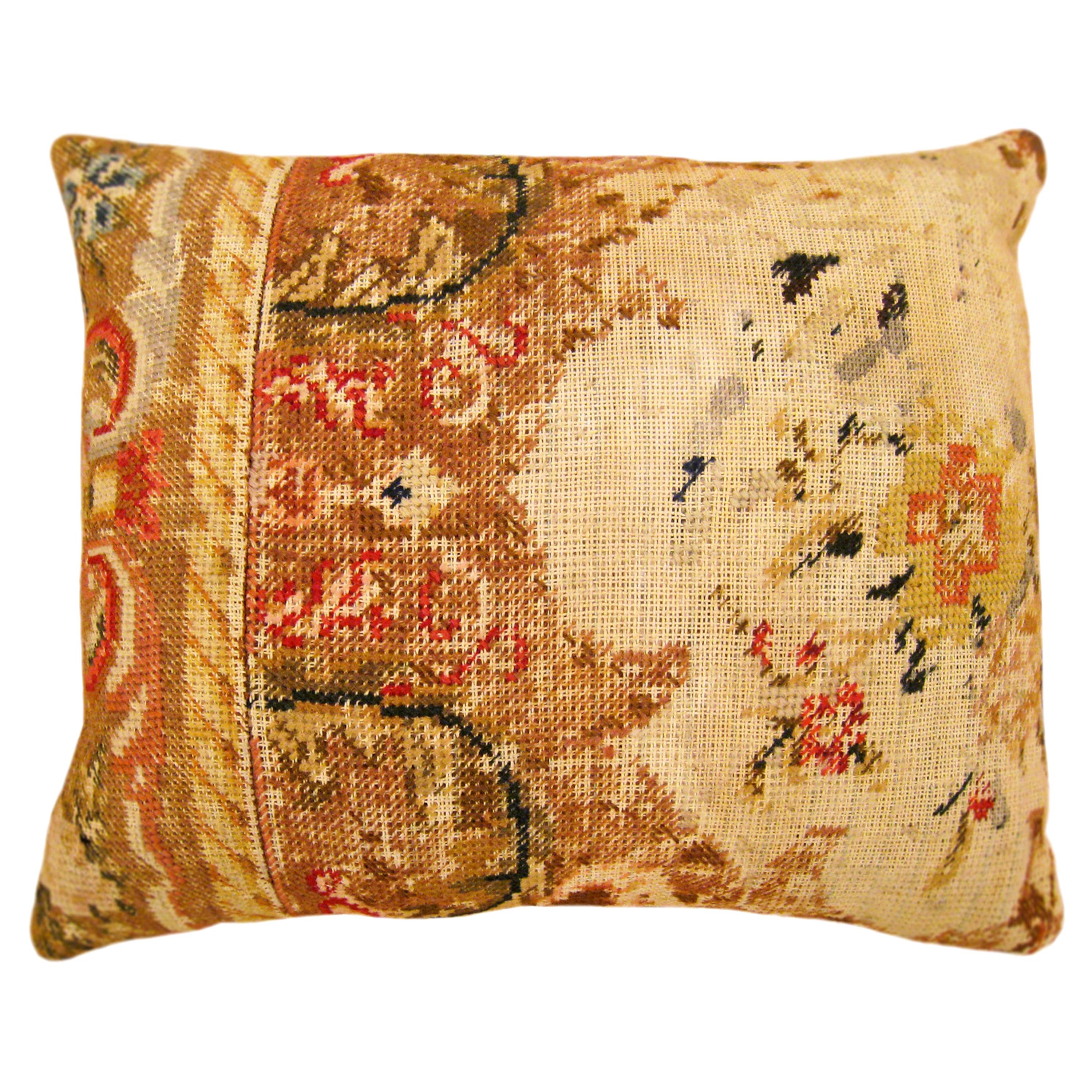 Vintage Needlepoint Pillow with Hunting Dog and Pheasant For Sale at