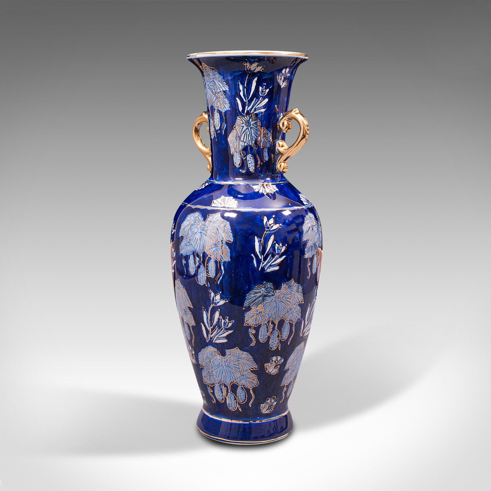 Vintage Decorative Flower Vase, Oriental, Ceramic, Ornamental, Baluster, C.1980 In Good Condition In Hele, Devon, GB