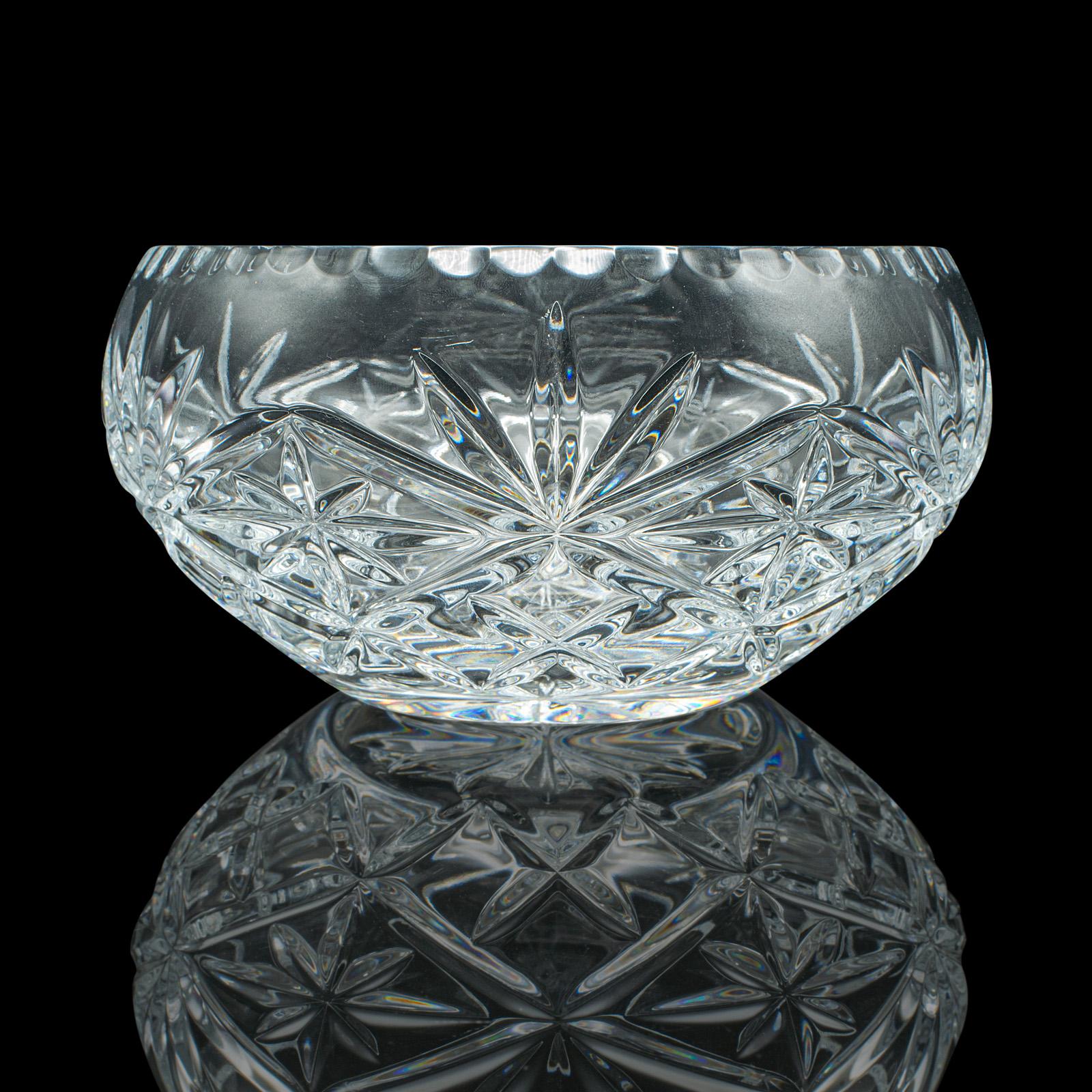 Vintage Decorative Fruit Bowl, English, Cut Crystal Glass, Serving Dish, Punch In Good Condition For Sale In Hele, Devon, GB