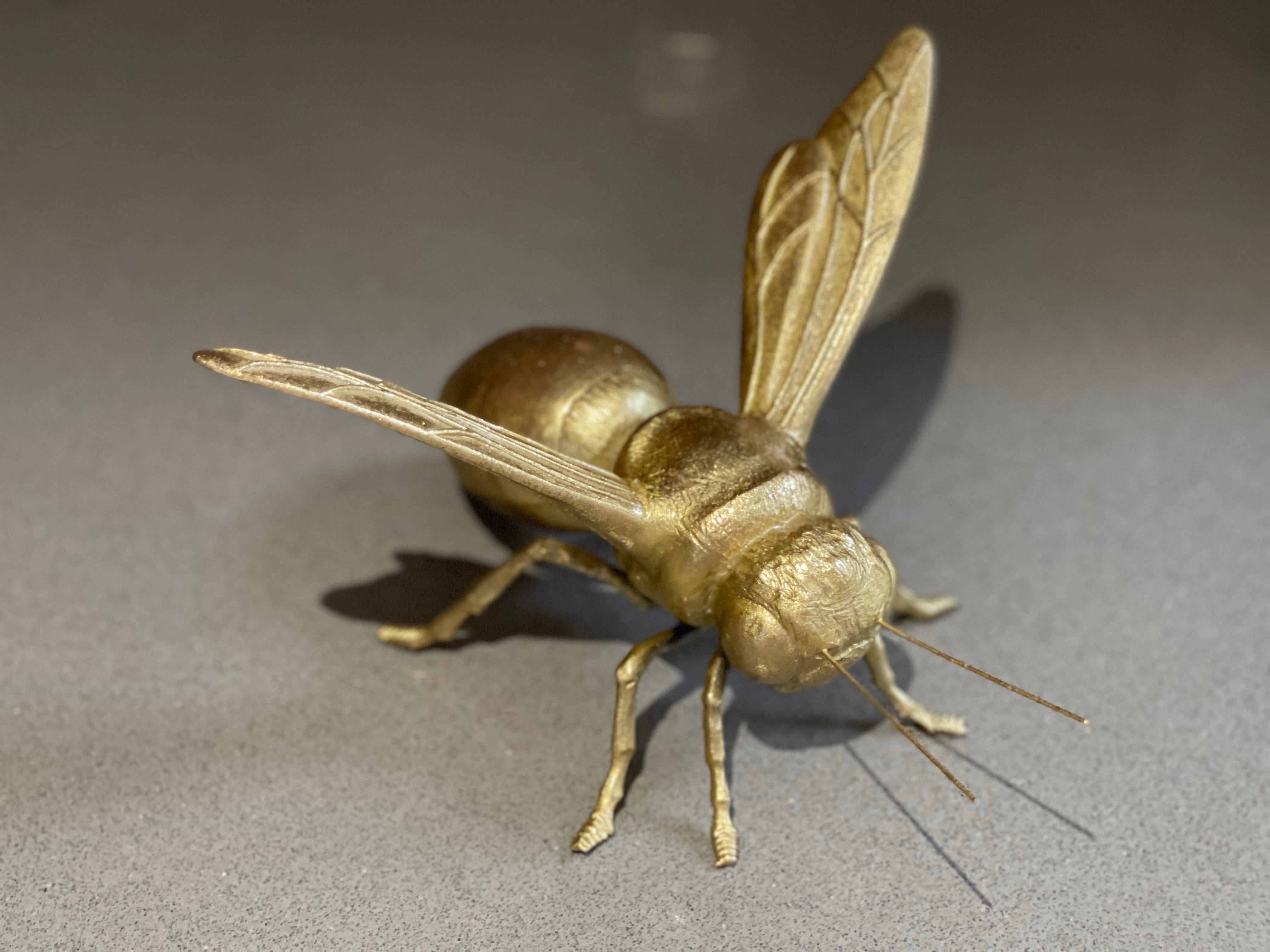 Vintage Decorative Gold Bee Ornament Bumble Bee Sculpture LUXURY ORNAMENT GOLD  In Excellent Condition For Sale In Hampshire, GB