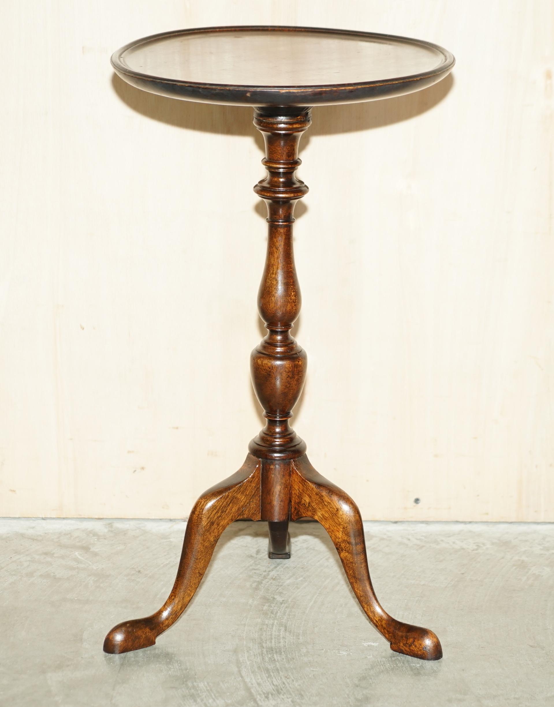 We are delighted to offer for sale this vintage Mahogany lamp or side table with nicely turned column base.

A good-looking well-made tripod, we have cleaned waxed and polished it from top to bottom, there will be normal patina marks from honest