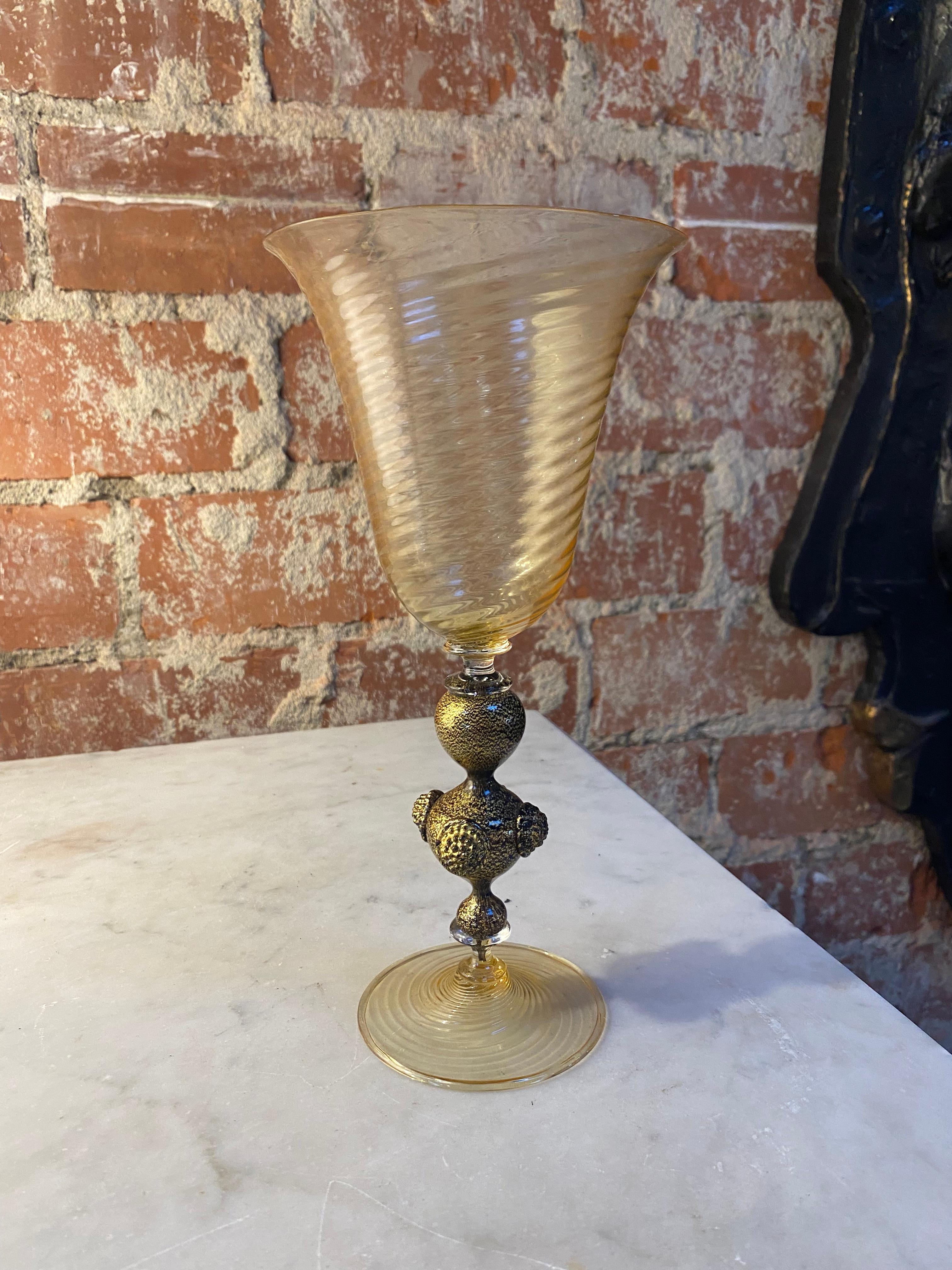 Dekorative italienische handgefertigte Vintage-Chalice, 1970er Jahre (Italienisch) im Angebot