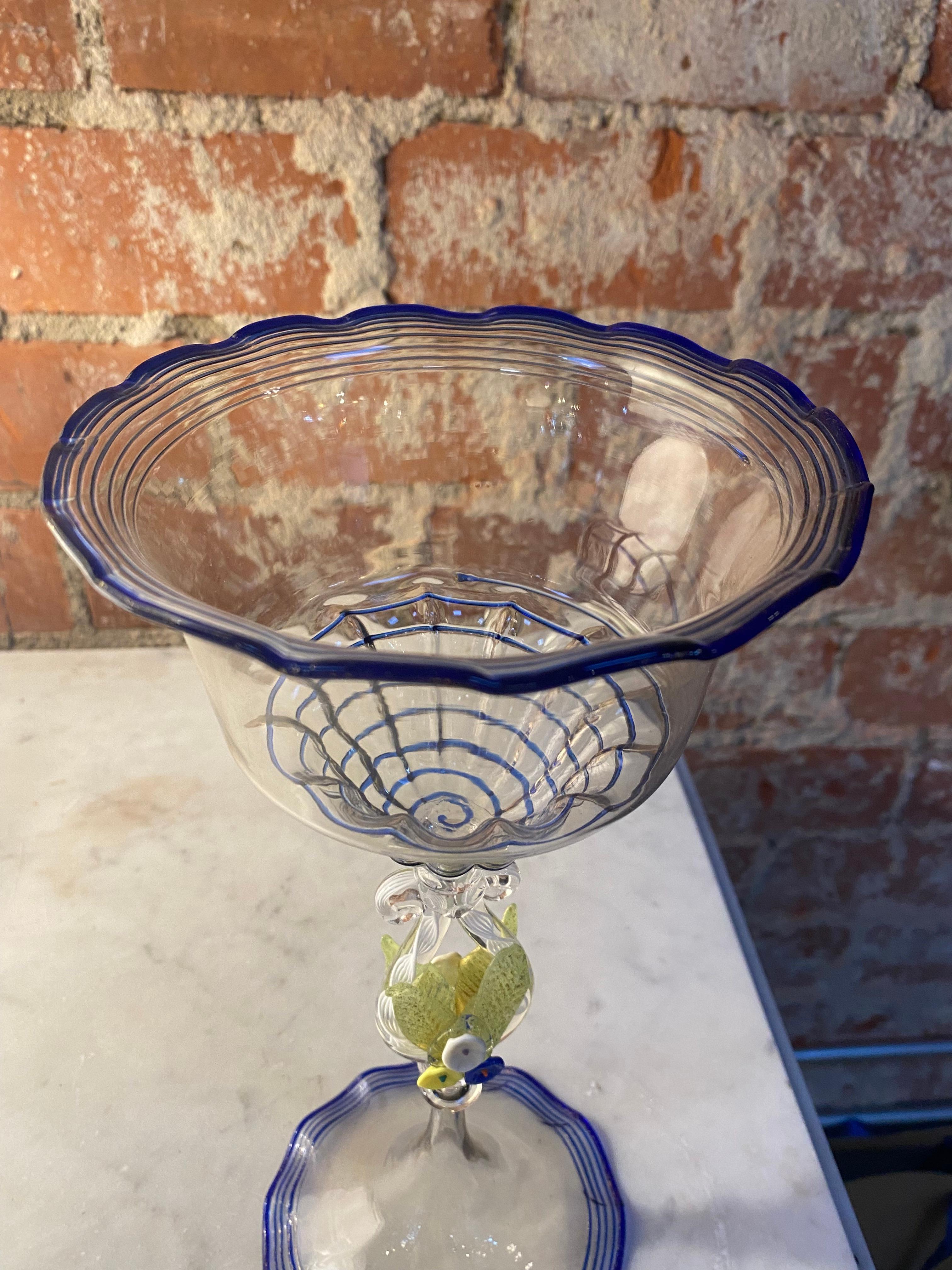 Cáliz decorativo italiano artesanal vintage, años 70 Cristal de Murano en venta