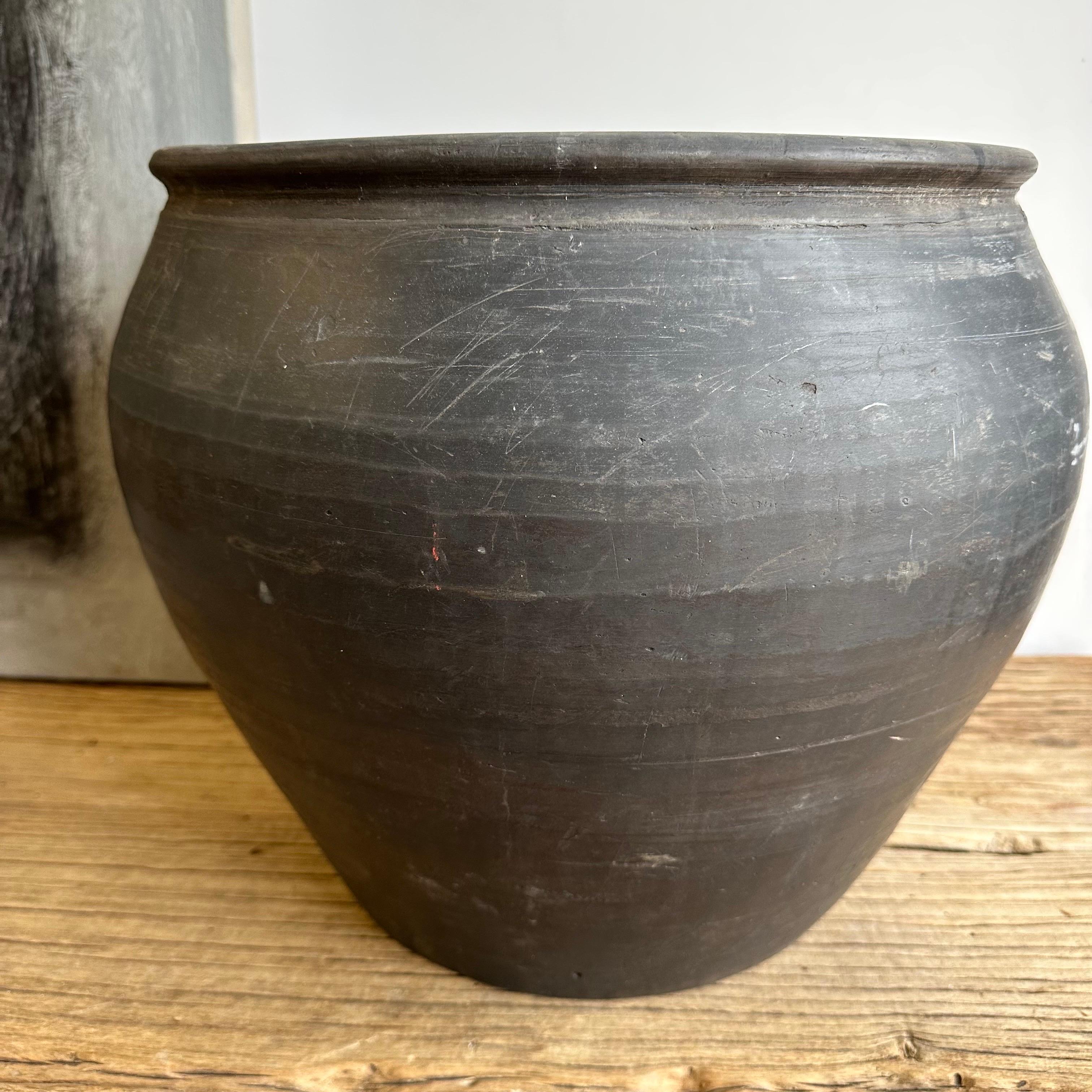 Vintage matte oil pots pottery beautifully terracotta rich in character, this vintage oil pot adds just the right amount of texture + warmth where you need it. Stunning matte finish with warm terra-cotta accents, brown and dark grey tones. Each