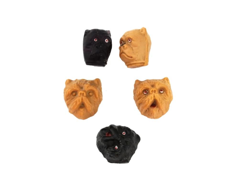 Cabezas de perro de resina pintadas decorativas vintage en Bueno estado para la venta en New York, NY