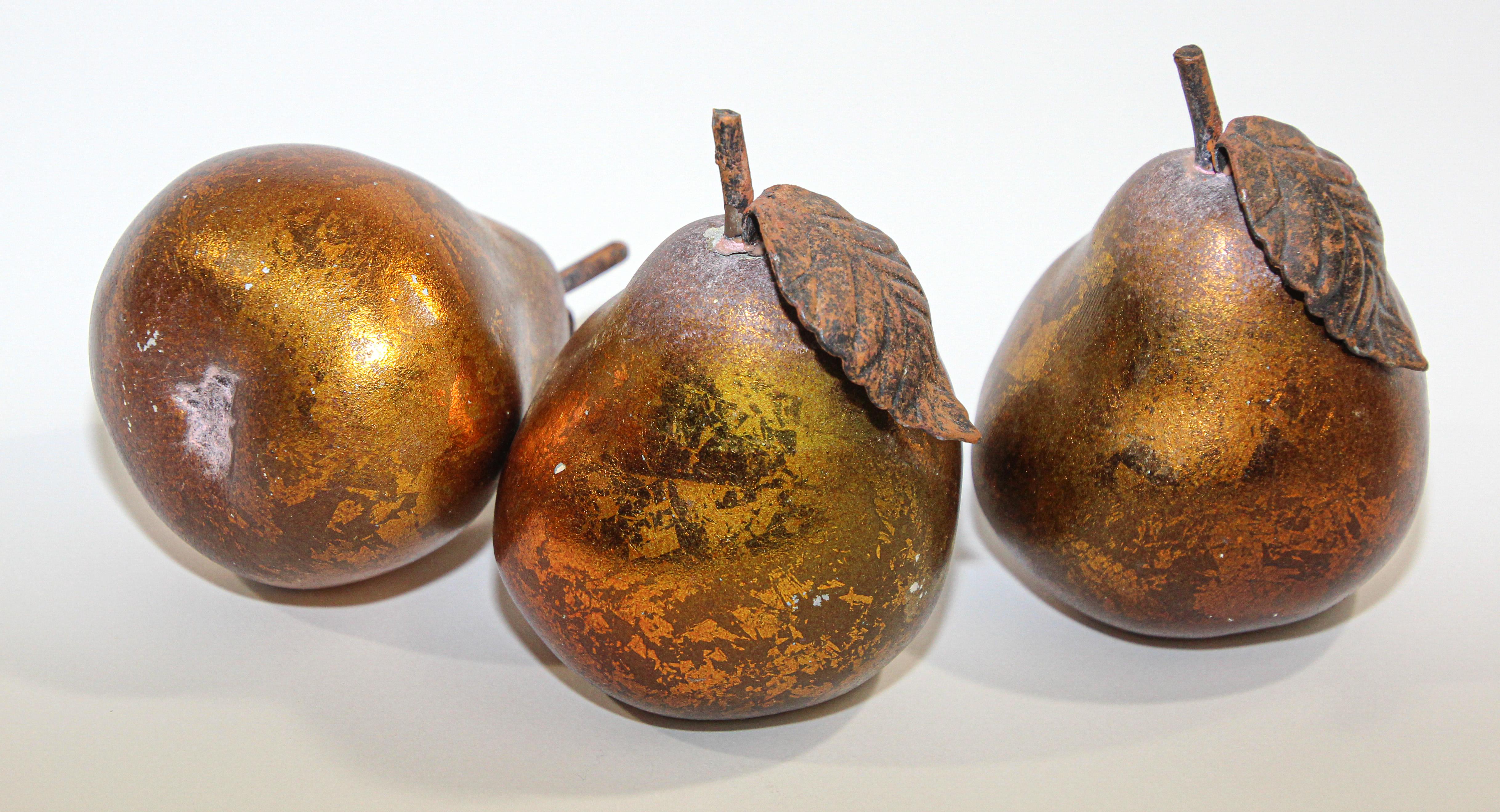 Vintage Decorative Pears and Apples Gilted Metal Set of Six In Good Condition In North Hollywood, CA