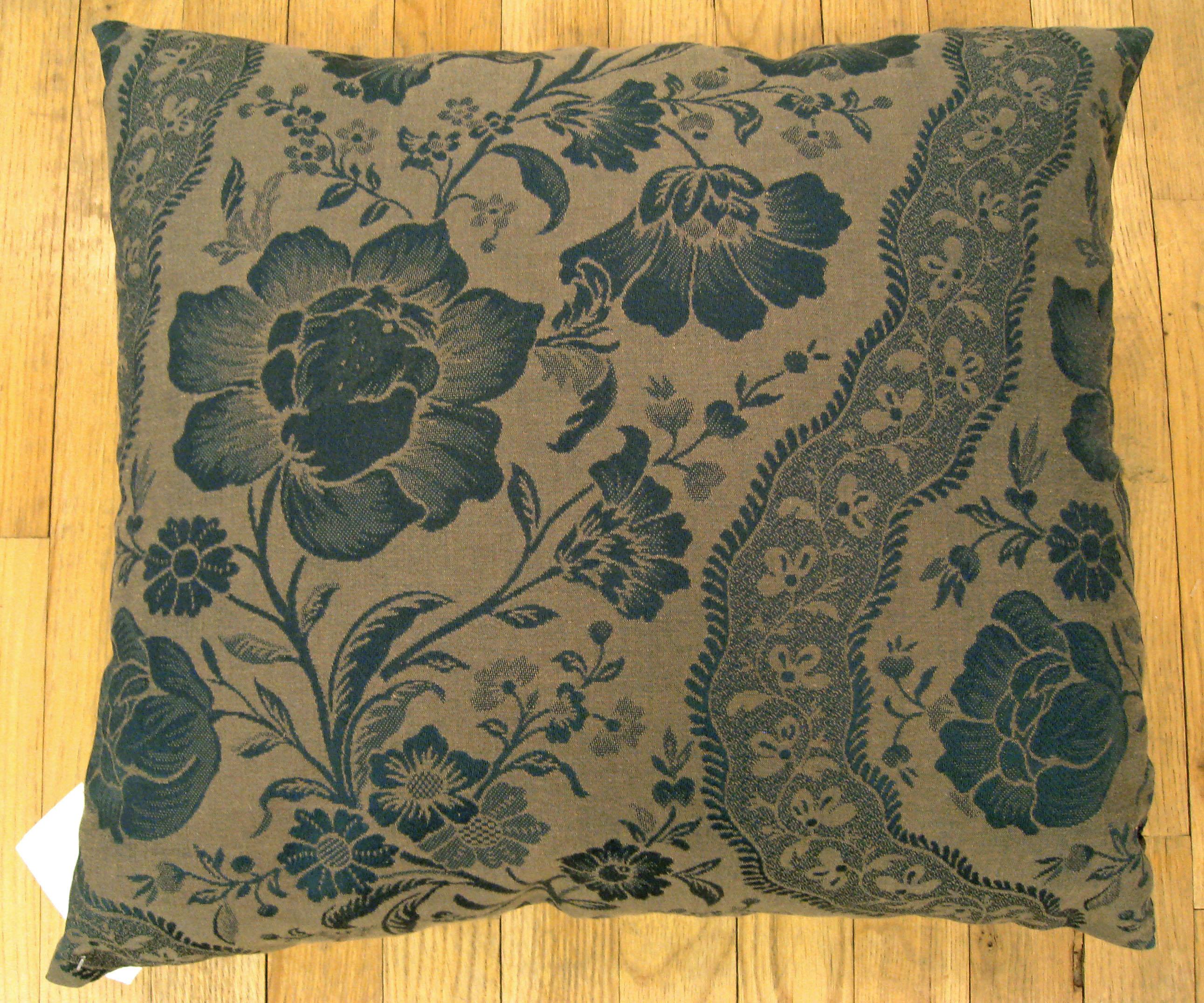 Vintage Decorative Pillow with Directional Floral Pattern In Fair Condition For Sale In New York, NY