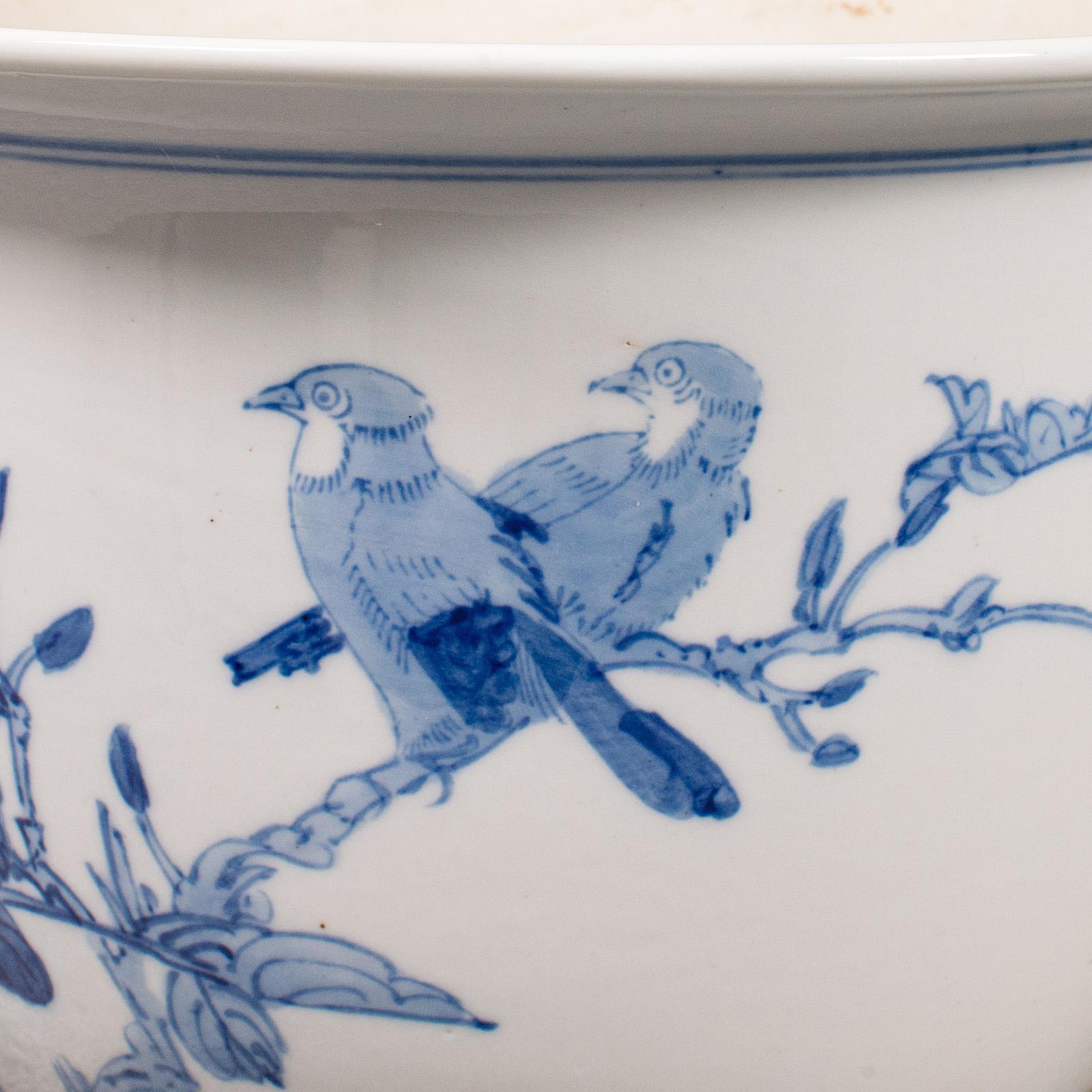 Dekoratives Vintage-Pflanzgefäß, chinesisch, Keramik, blau und weiß, Jardiniere, Topf im Angebot 1