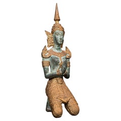 Dekorative Vintage-Gebetfigur, orientalisch, vergoldete Bronze, thailändische Gottheit, Art déco
