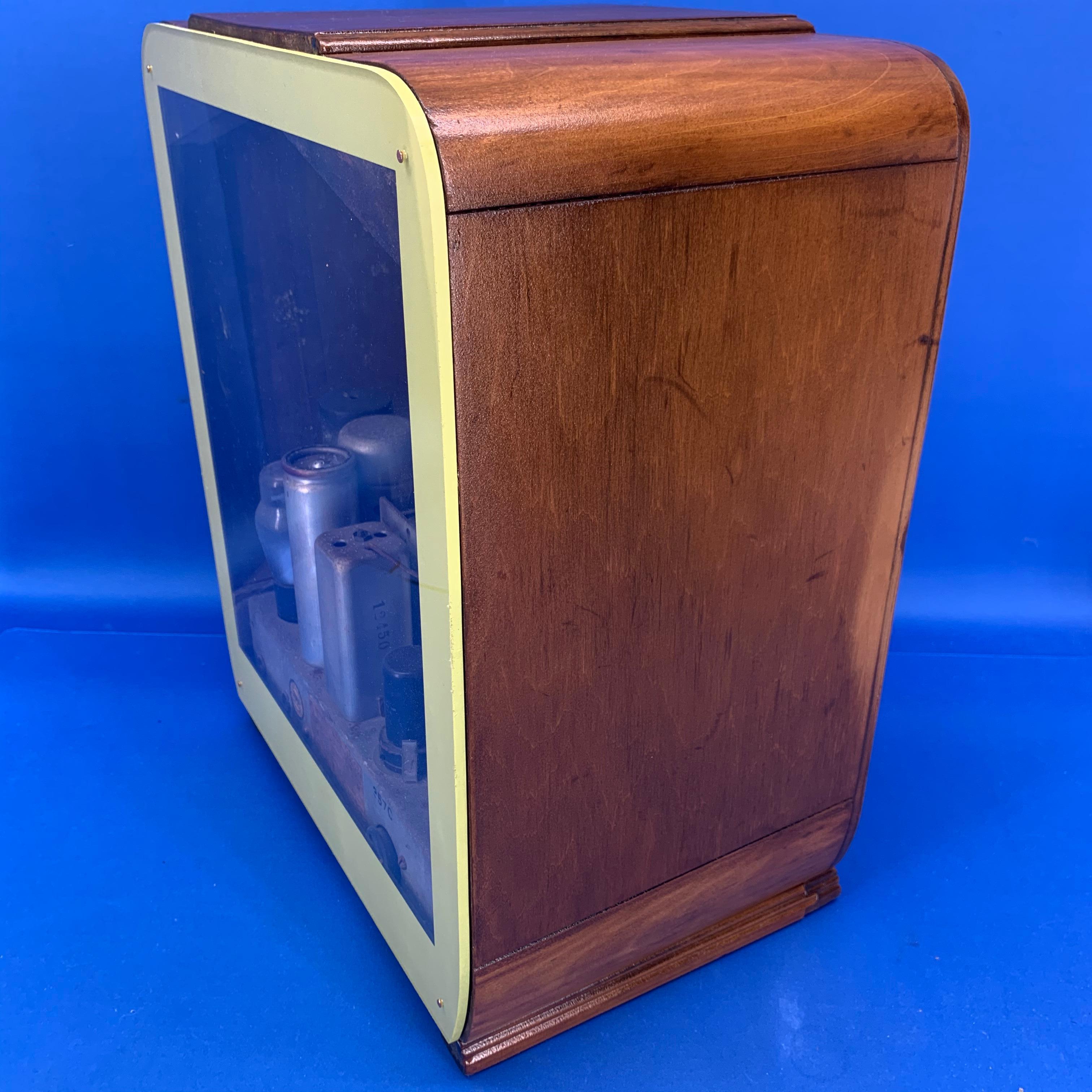 Vintage Decorative Silvertone Tabletop Radio with Plexiglass Back, Circa 1910 5