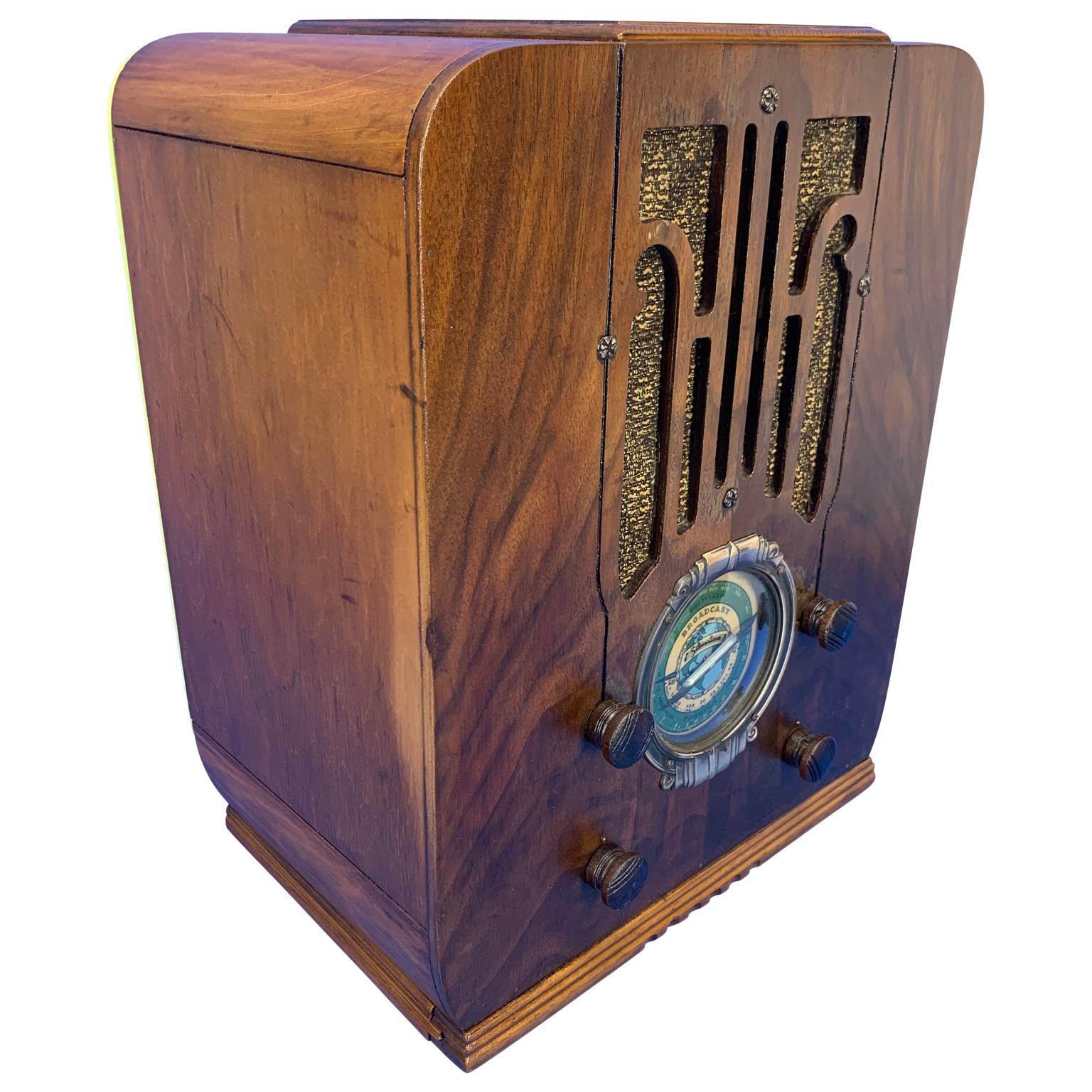 Vintage decorative silvertone tabletop radio with plexiglass back, circa 1910

The radio is newly restored and has a plexiglass back in order to showcase the inside of this early hardware.