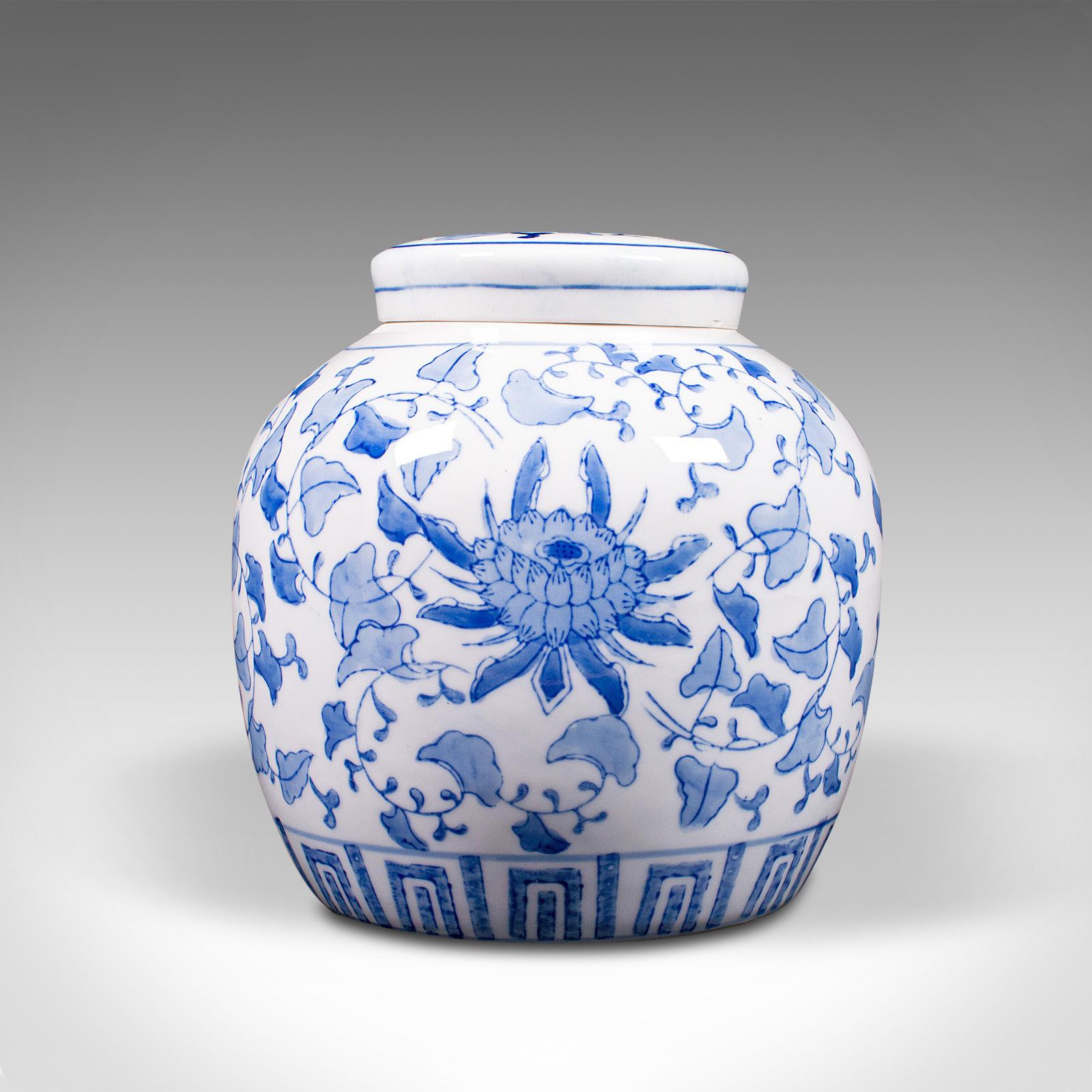 Vintage Decorative Spice Jar, Oriental, Ceramic, Ginger, Tea Caddy, Circa 1940 2