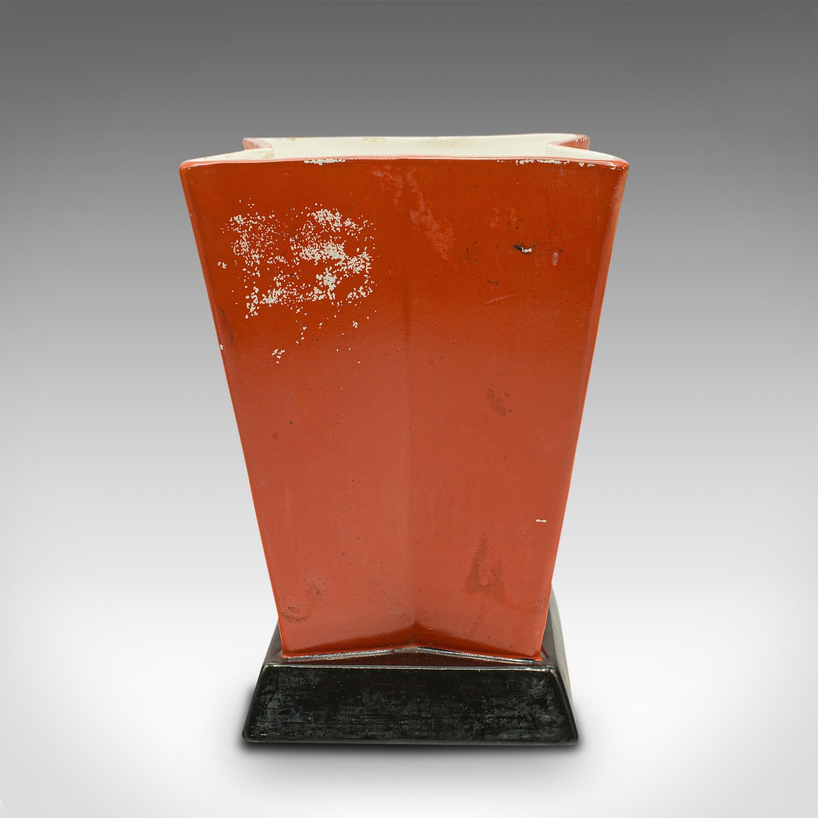 Dekorative Vintage-Vase, belgisch, Keramik, Sternform, Art déco, Imperiale Nimy (Belgisch) im Angebot