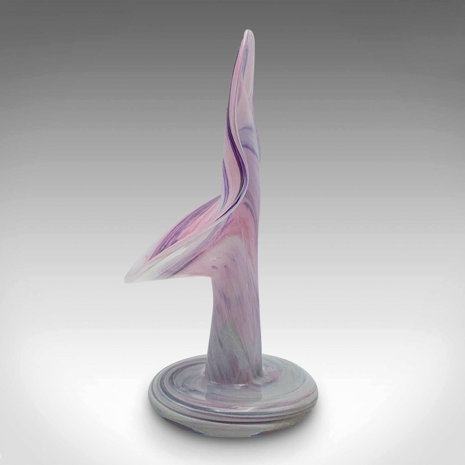 Vetro artistico Vaso decorativo d'epoca, continentale, vetro artistico, manica di pose, fine XX secolo in vendita
