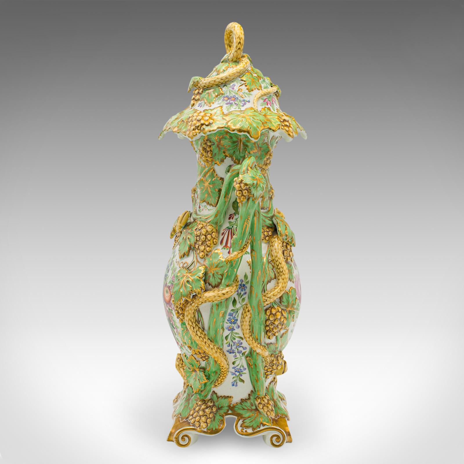 Céramique Vase décoratif vintage allemand, céramique, urne à balustre, Art déco, milieu du siècle dernier en vente
