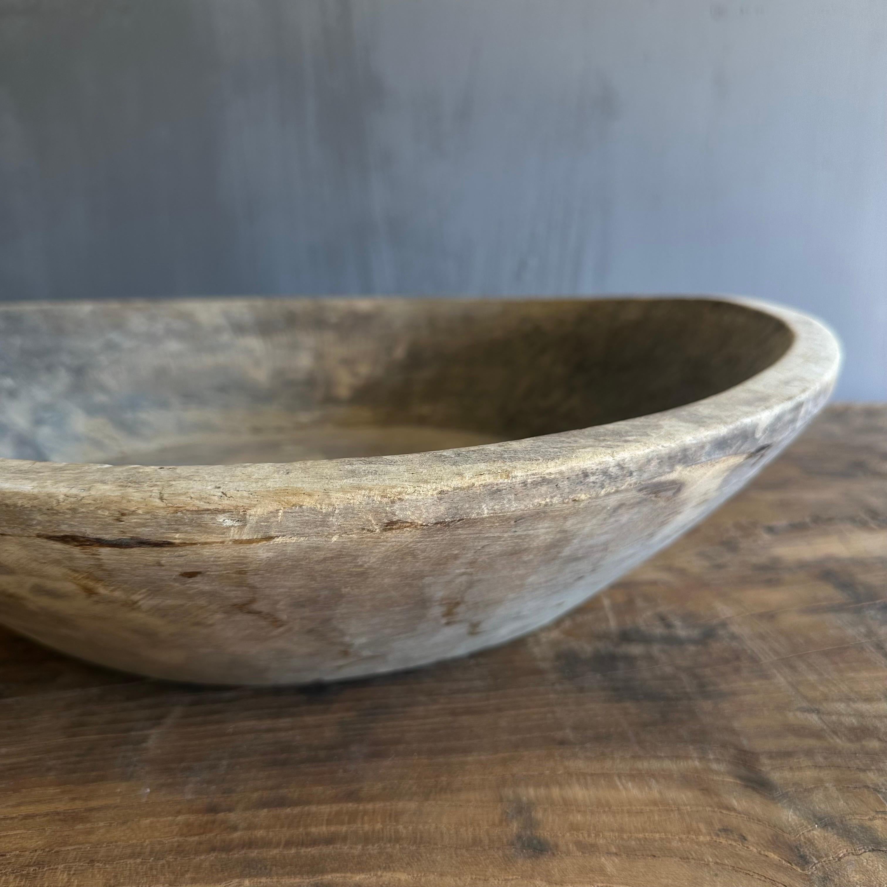 Vintage Decorative Wood Bowl For Sale 3