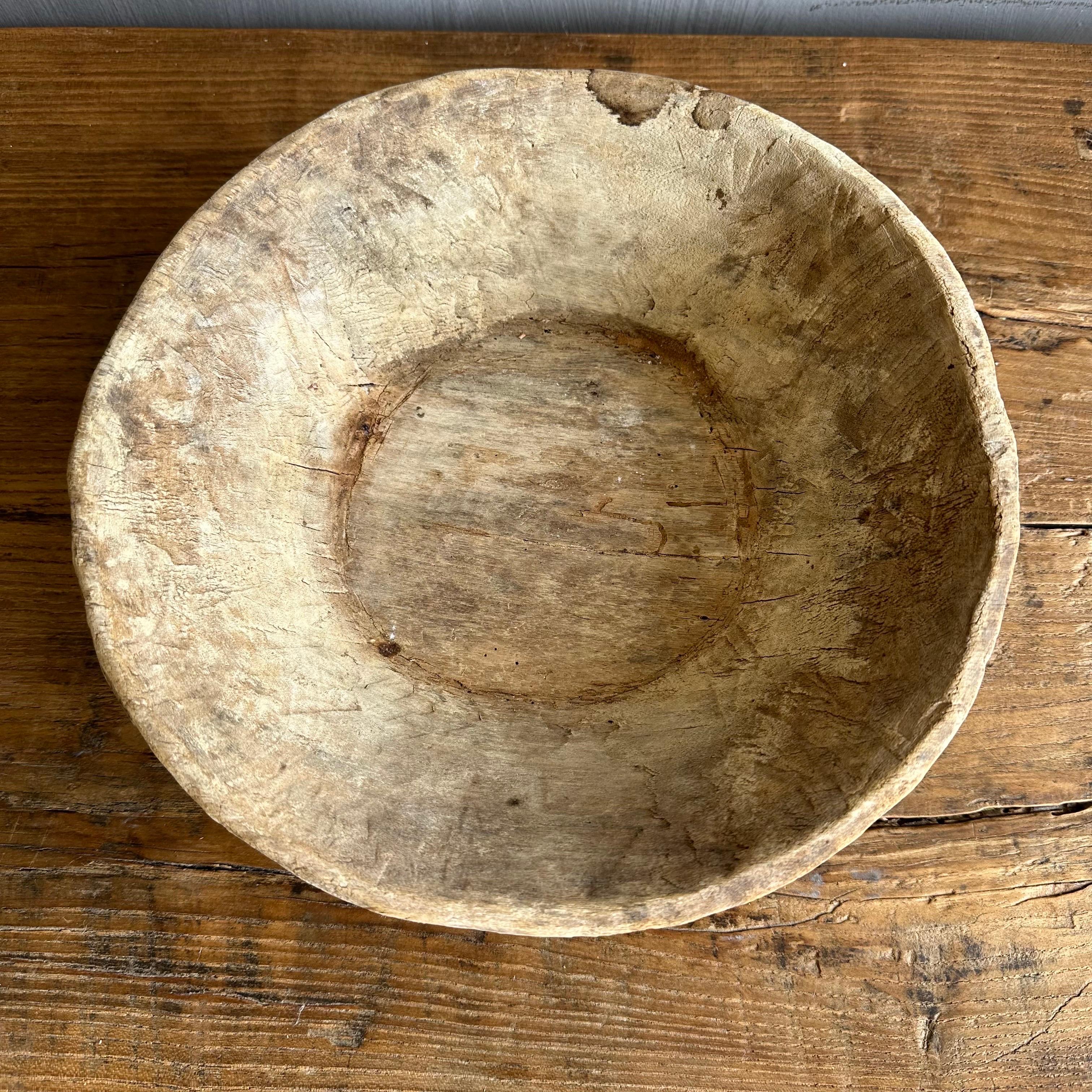 Vintage Decorative Wood Bowl For Sale 4