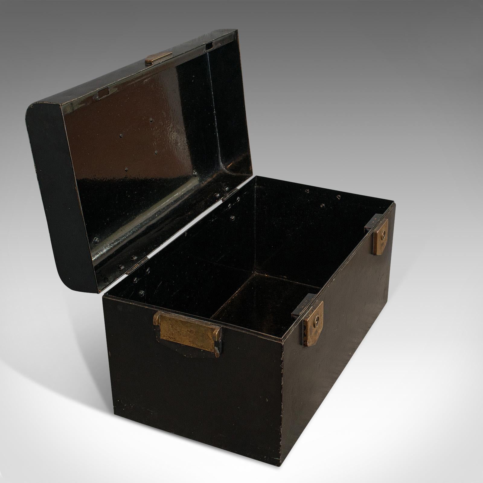 Caja de Escritura Vintage, Inglés, Art Deco, Hierro, Documento, Depósito, Cofre, circa 1930 en venta 3