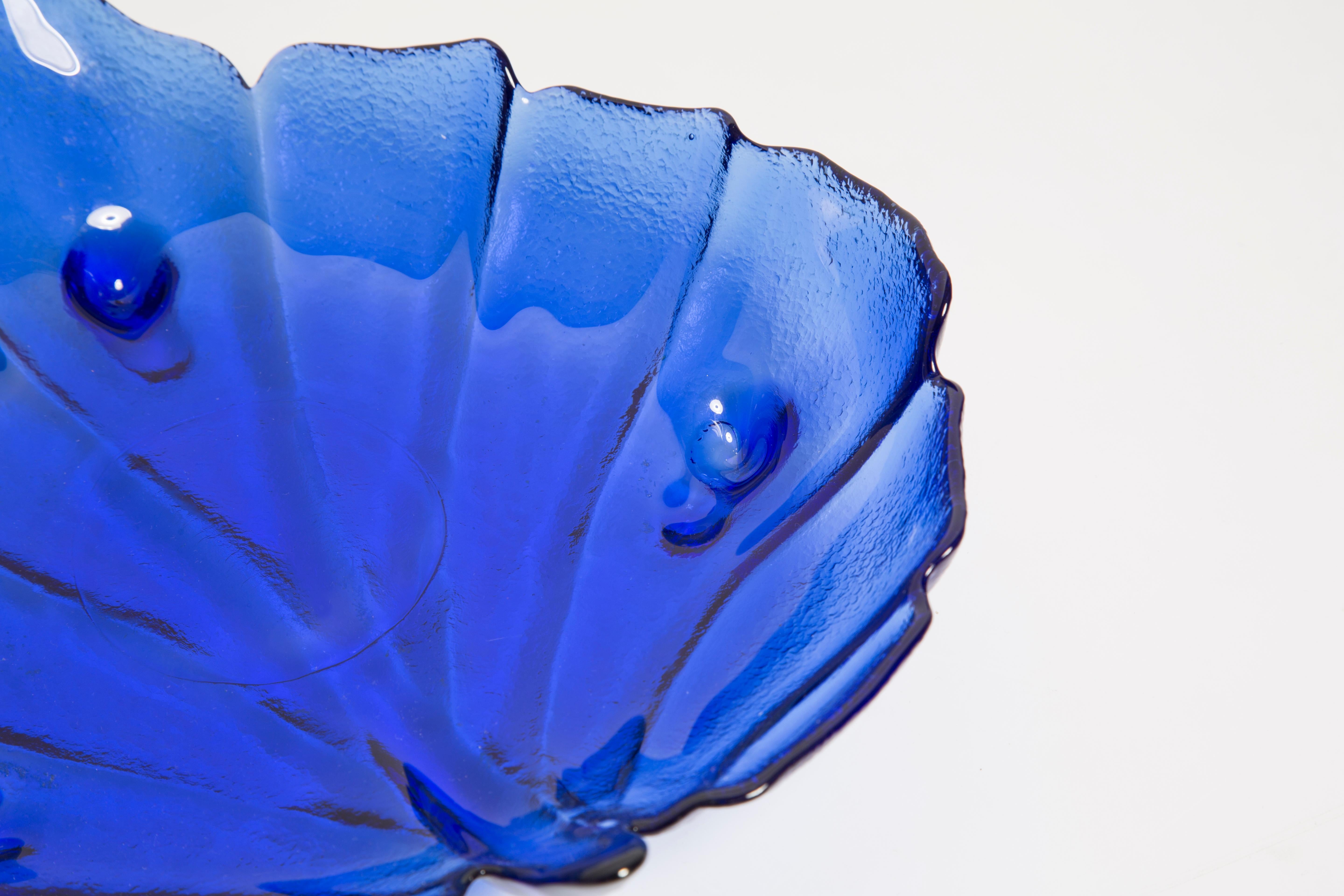 Italian Vintage Deep Blue Decorative Glass Leaf Plate, Italy, 1960s For Sale