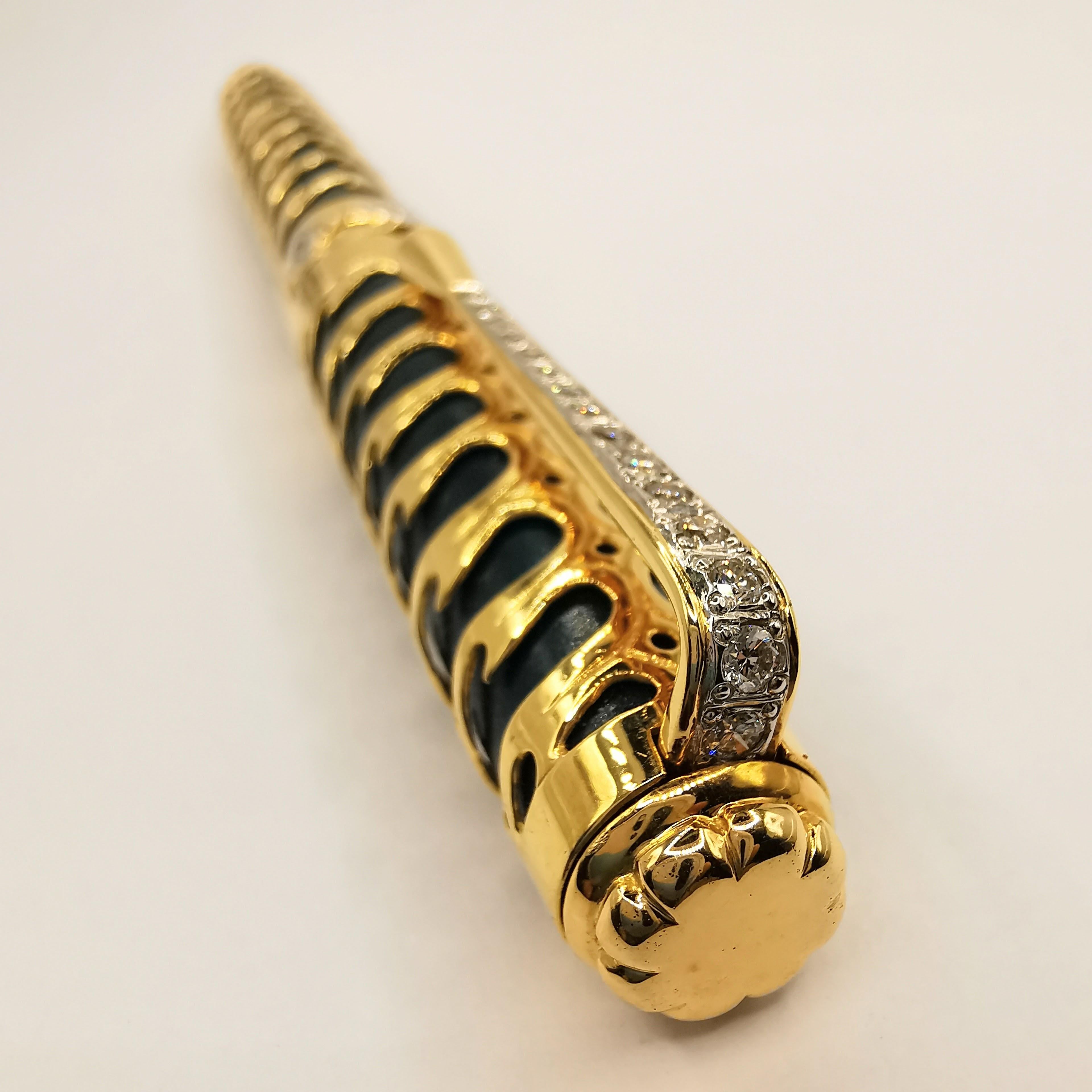 Vintage Deep Green .4 Carat Diamond 18k Yellow Gold Ball Pen Sandalwood Box Set Unisexe en vente