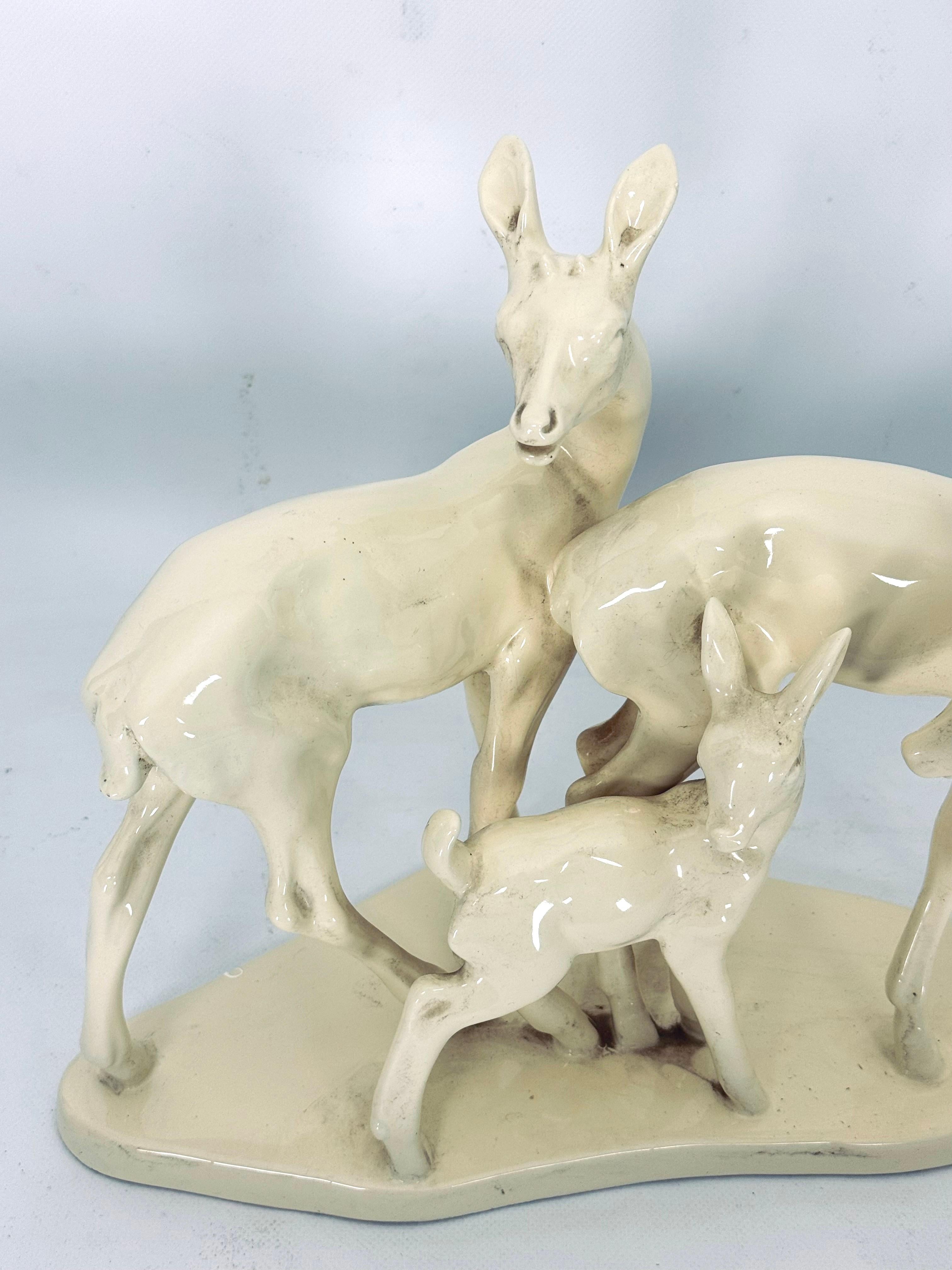 Vintage deer family sculpture in ceramic. Italy 1950s For Sale 3