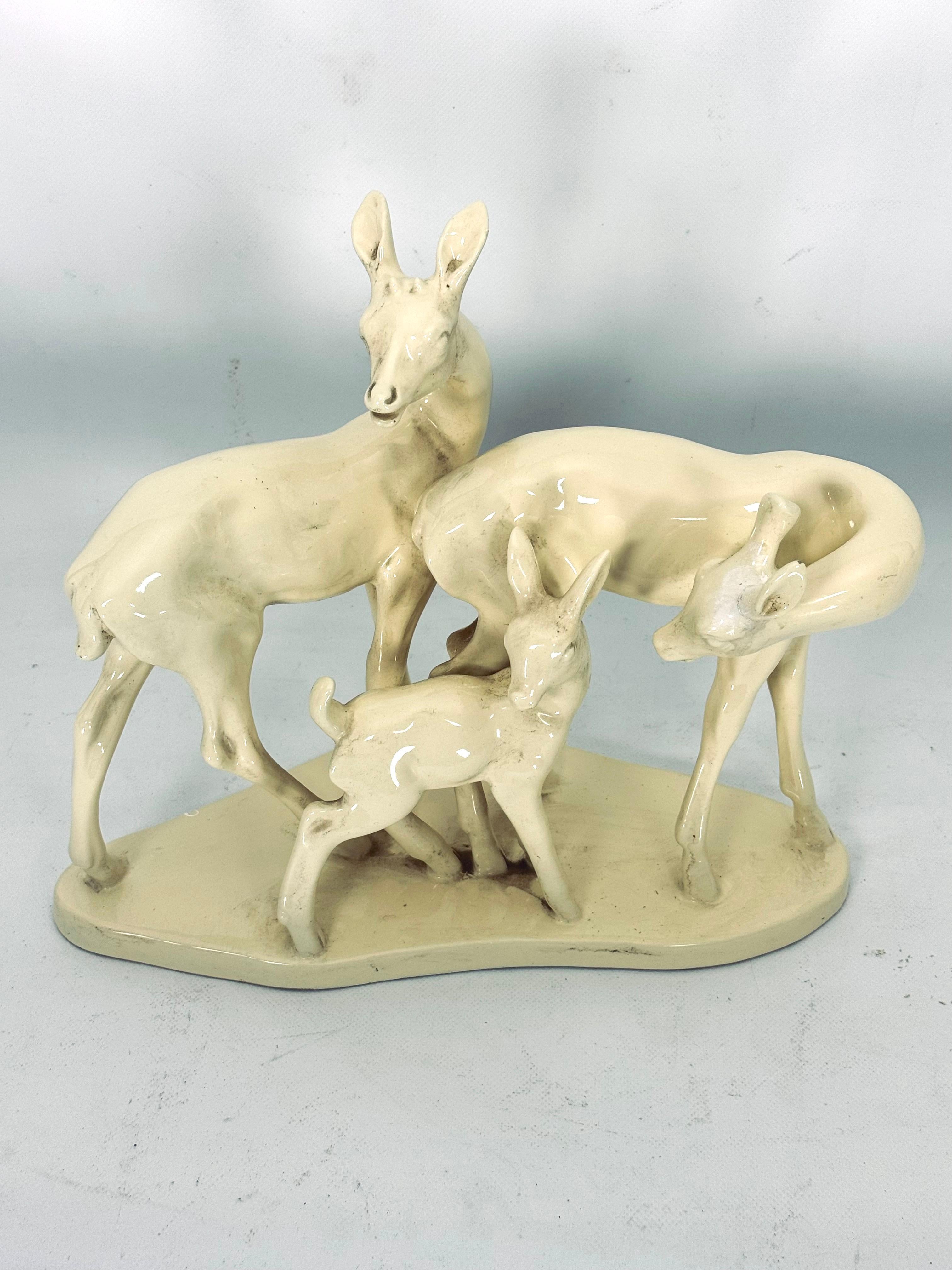 Vintage deer family sculpture in ceramic. Italy 1950s For Sale 4