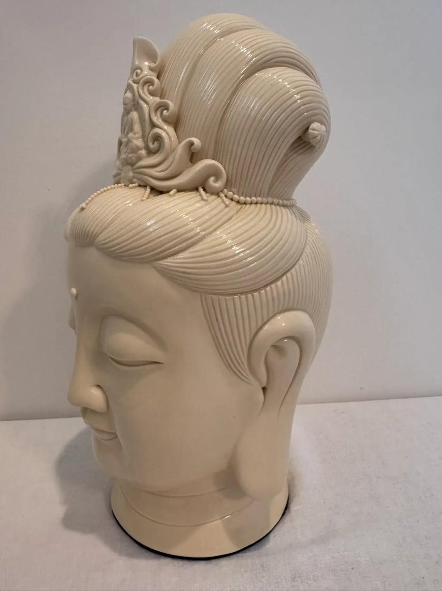 Vernissé Vintage Dehua Blanc de Chine Buste Guanyin, Porcelaine émaillée à l'ivoire en vente