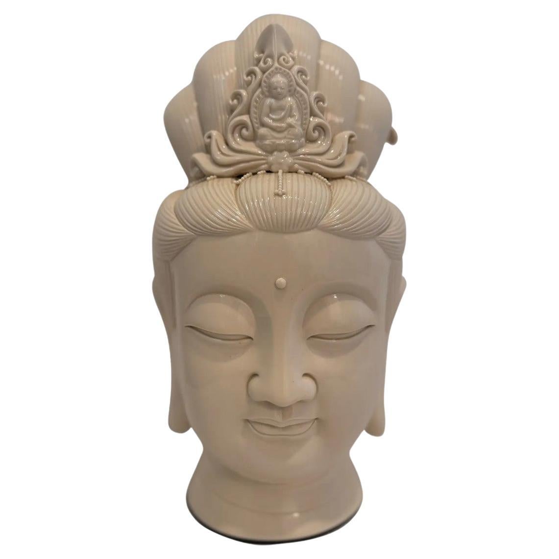 Vintage Dehua Blanc de Chine Buste Guanyin, Porcelaine émaillée à l'ivoire en vente