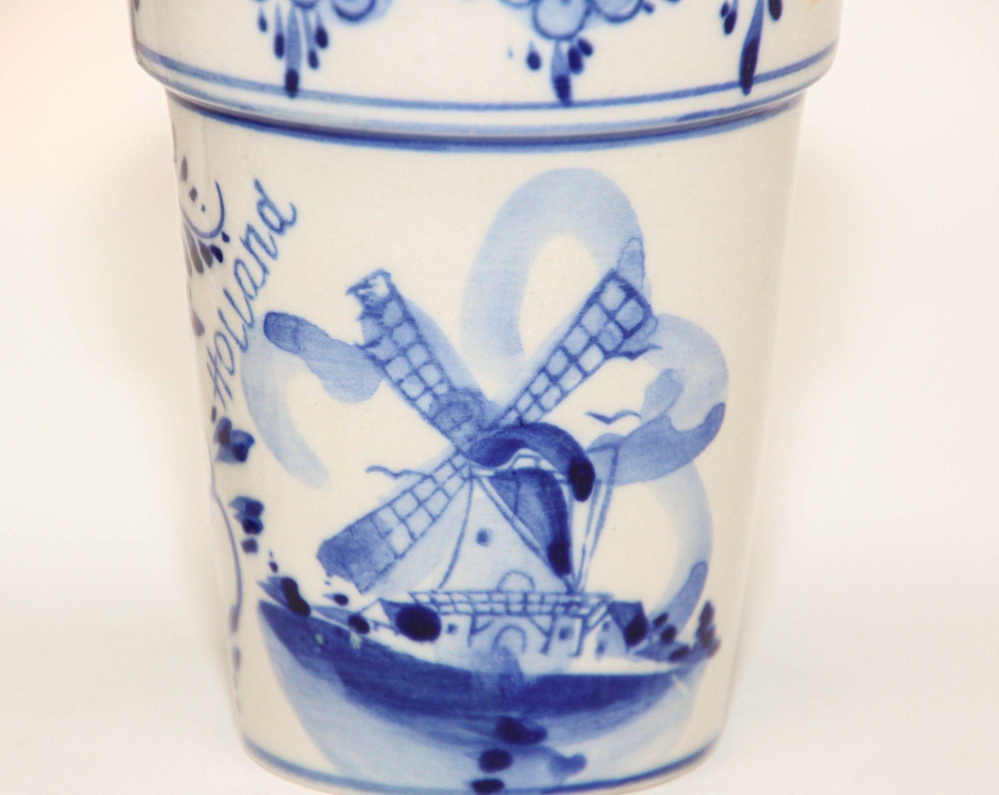 Vintage Delft Ceramic Hand Painted Blue Flower Pots Holland Delftware In Good Condition In North Hollywood, CA