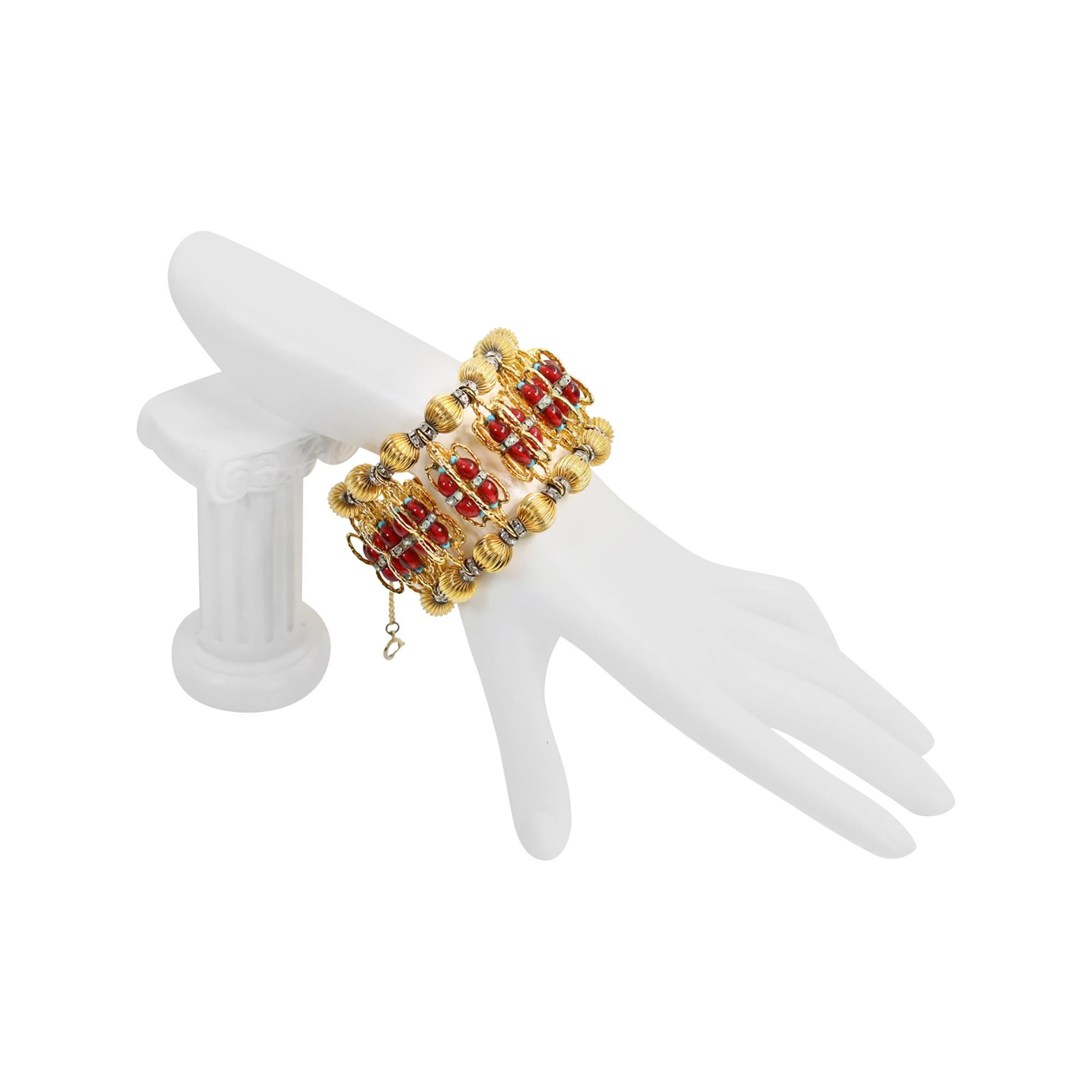 Bracciale vintage Delillo con cristalli rossi e finto turchese, circa anni '70 In condizioni buone in vendita a New York, NY