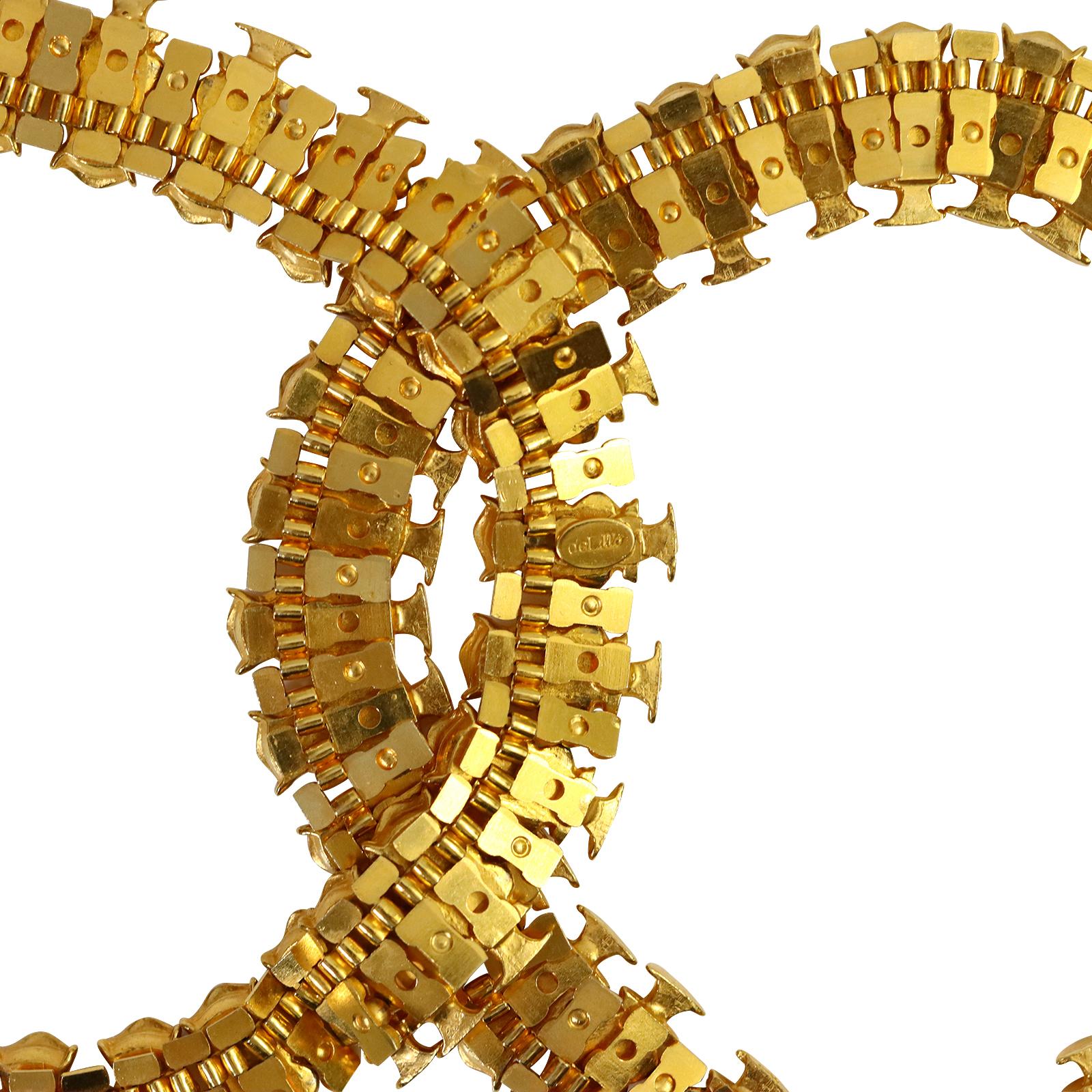 Vintage deLillo Gold Tone Kings Men Necklace For Sale 7