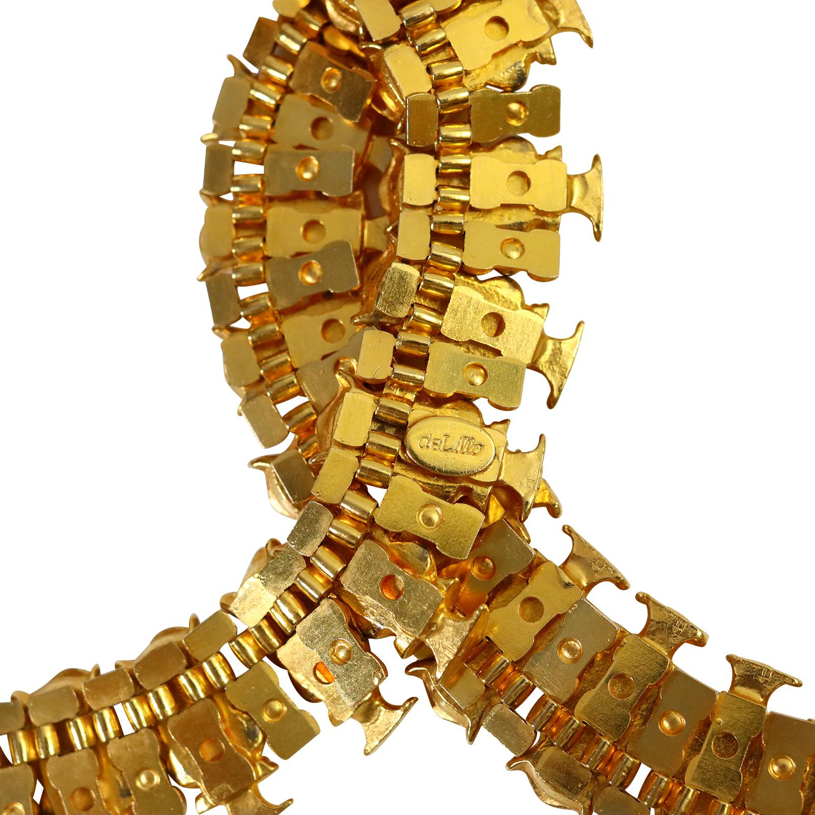 Vintage deLillo Gold Tone Kings Men Necklace For Sale 4