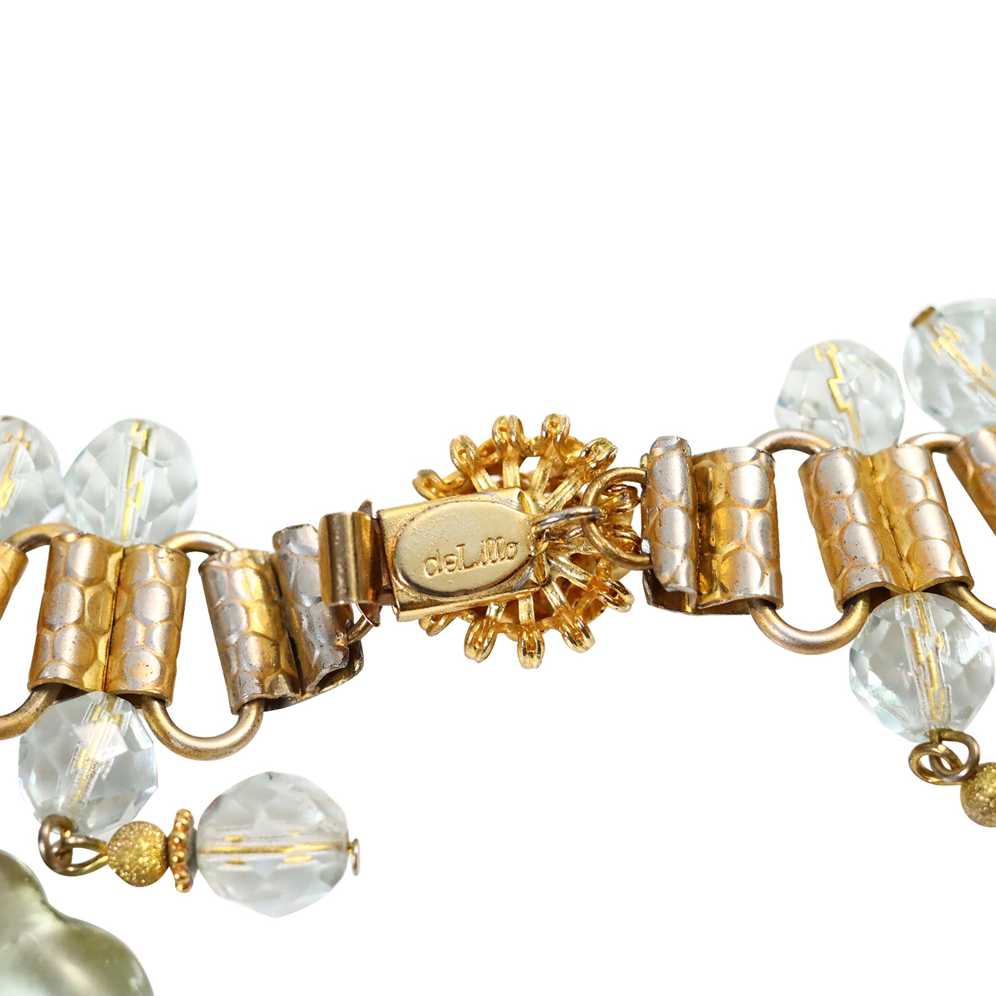 Collier Vintage deLillo en tons dorés avec perles enchevêtrées vertes, circa 1970 en vente 4