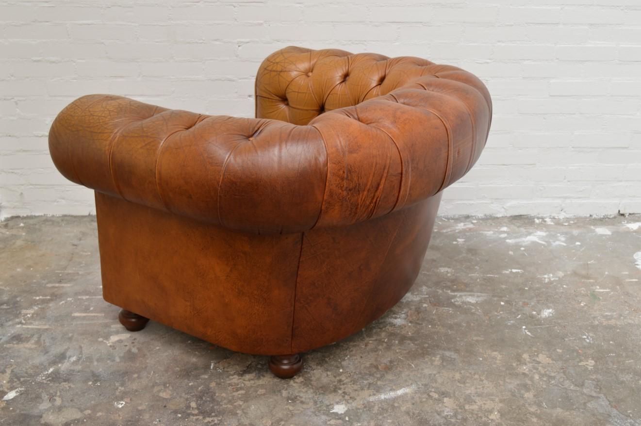 Vintage Delta Chesterfield Chair in Cognac Leather In Distressed Condition In Eindhoven, NL