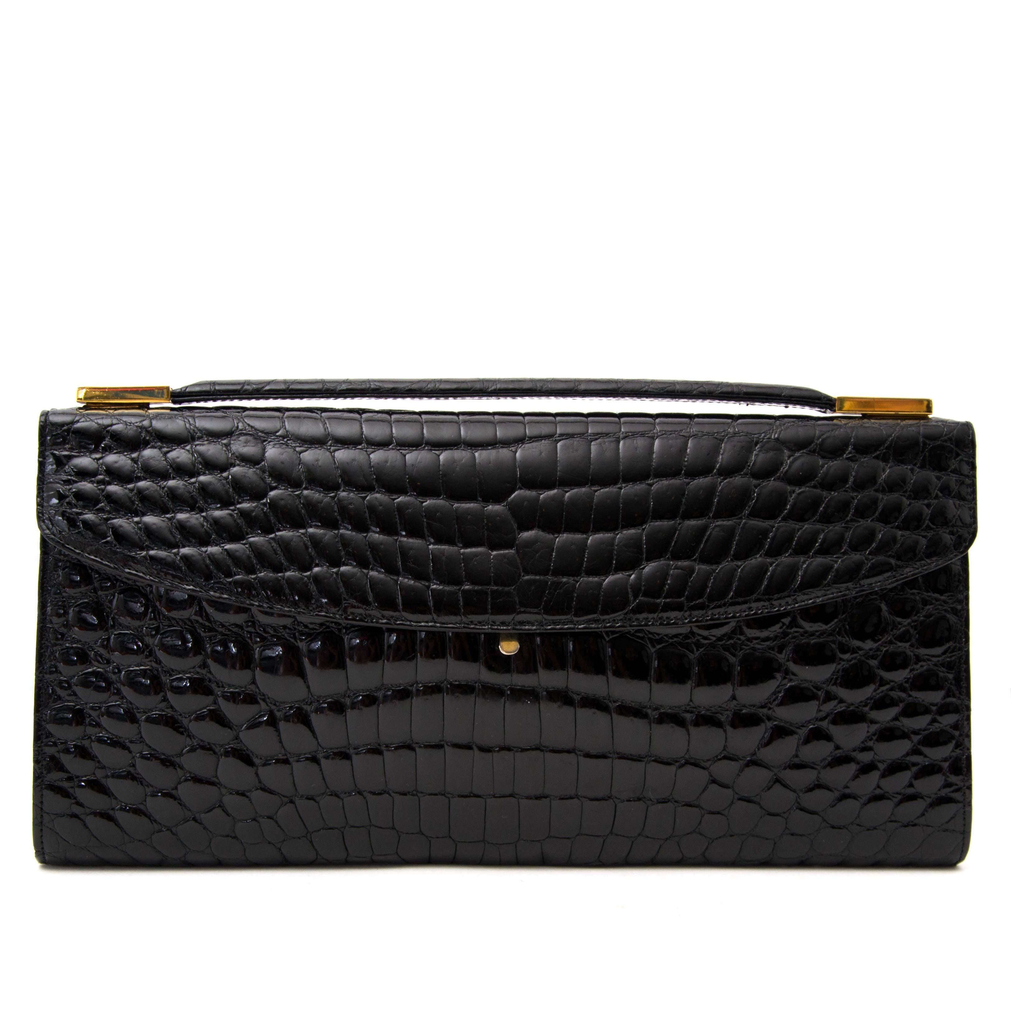 Vintage Delvaux Black Croco Clutch In Excellent Condition In Antwerp, BE