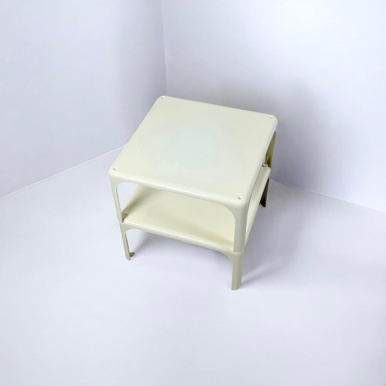 Mid-20th Century Vintage Demetrio 45 Stackable Table by Vico Magistretti for Artemide, Set of 2