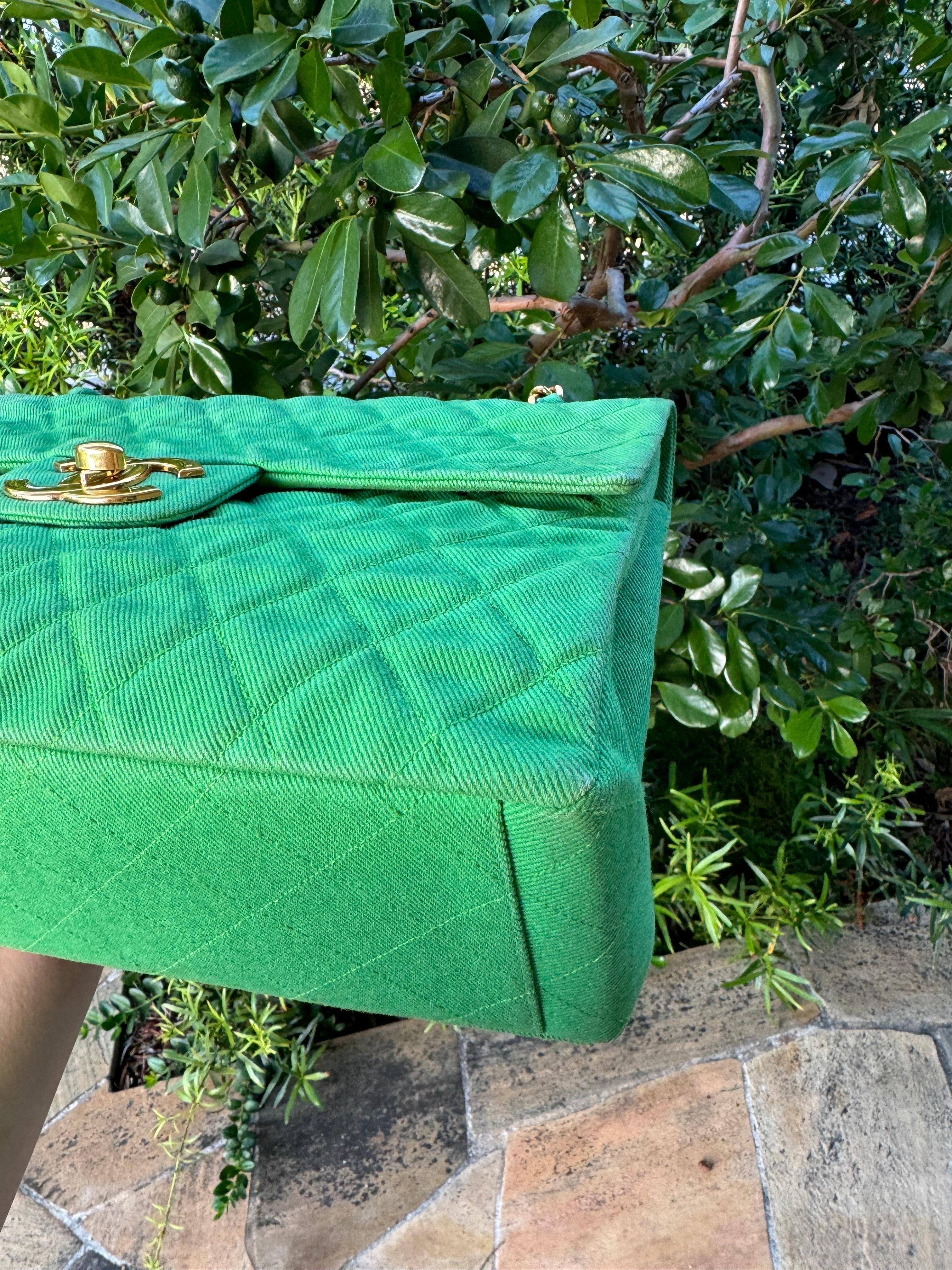 Women's Chanel Vintage Denim Green Maxi Jumbo Single Flap For Sale