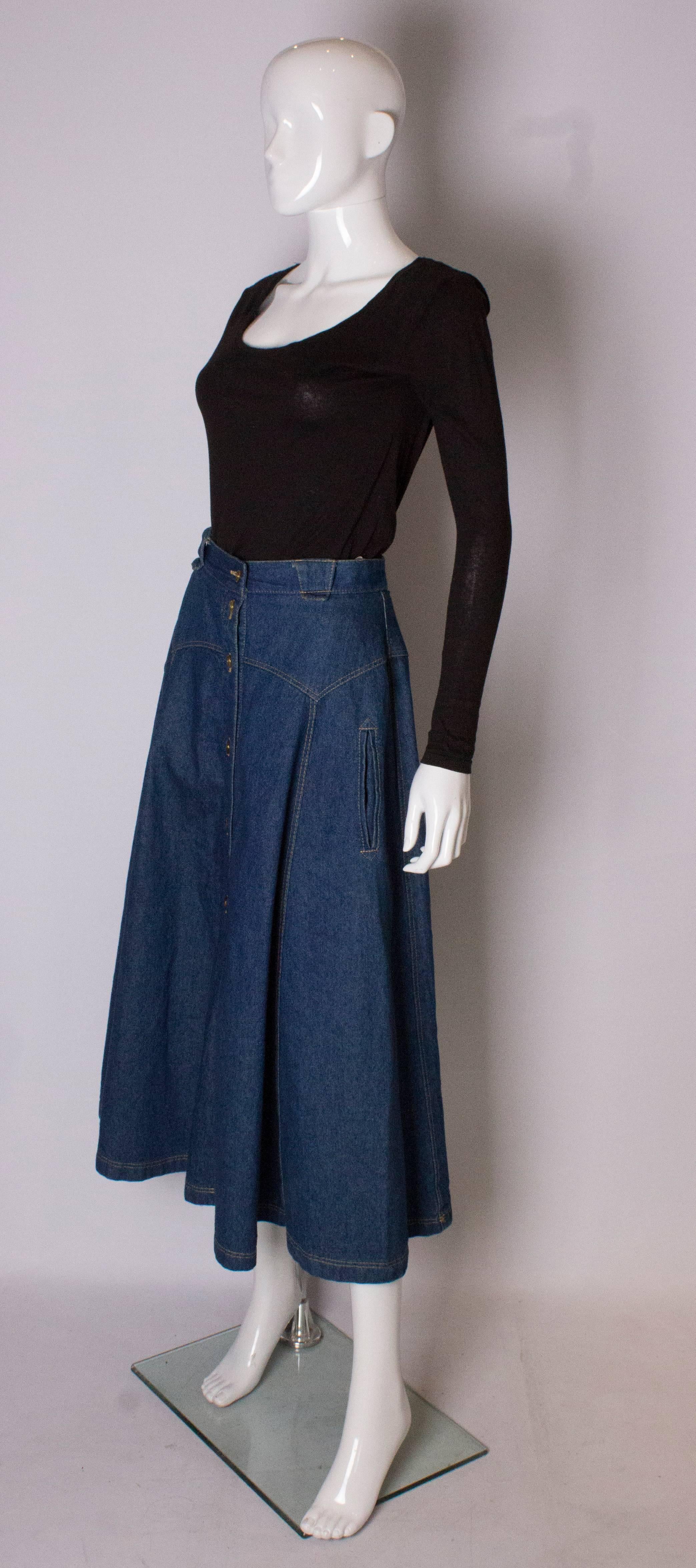 Black A Vintage 1970s button up a line high waisted mid length Denim Skirt 