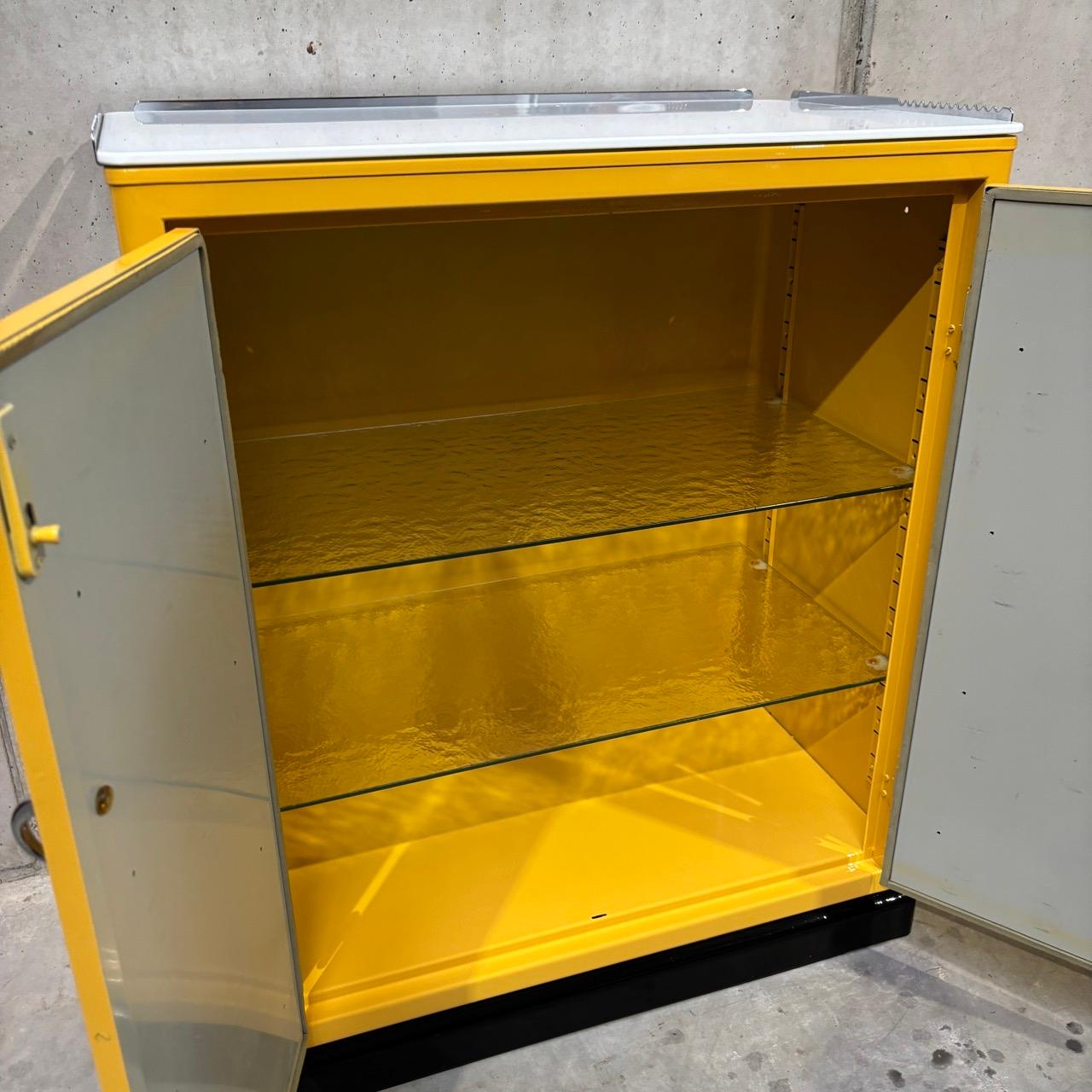 Armoire de dentiste vintage  Baisch  Mid-Century  Jaune 7