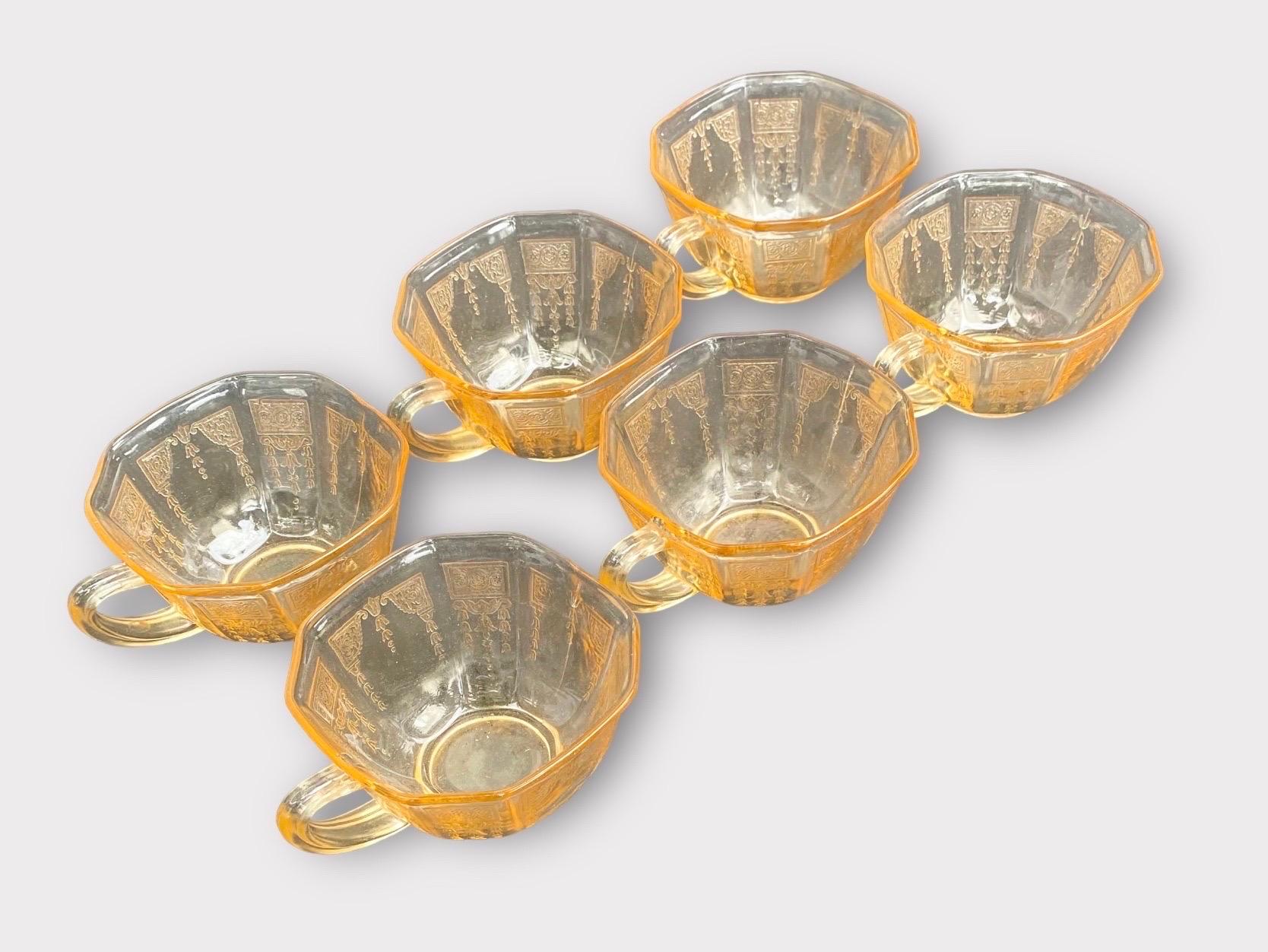 Vintage Depression Glass Set of Six Anchor Hocking Topaz Princess Cups In Good Condition For Sale In New Orleans, LA