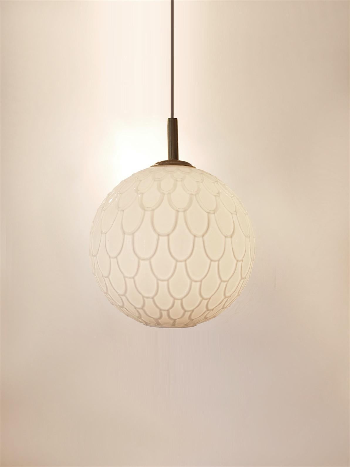 Mid-Century Modern Vintage Design 1970s Peil & Putzler Milk Glass Pendant Lamp, Chandelier For Sale