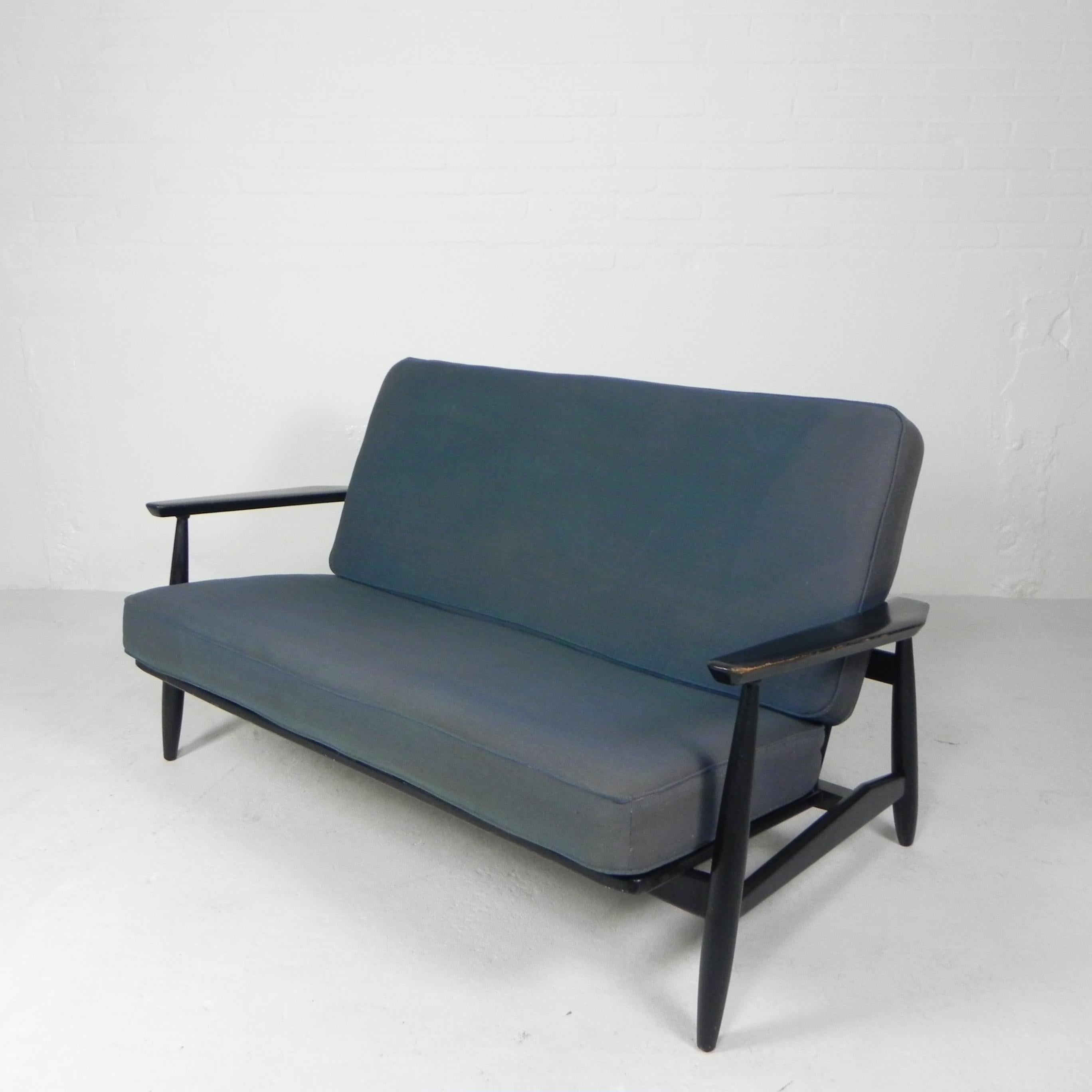 Danish Vintage design bench from the 1960s in the style of Viko Baumritter For Sale