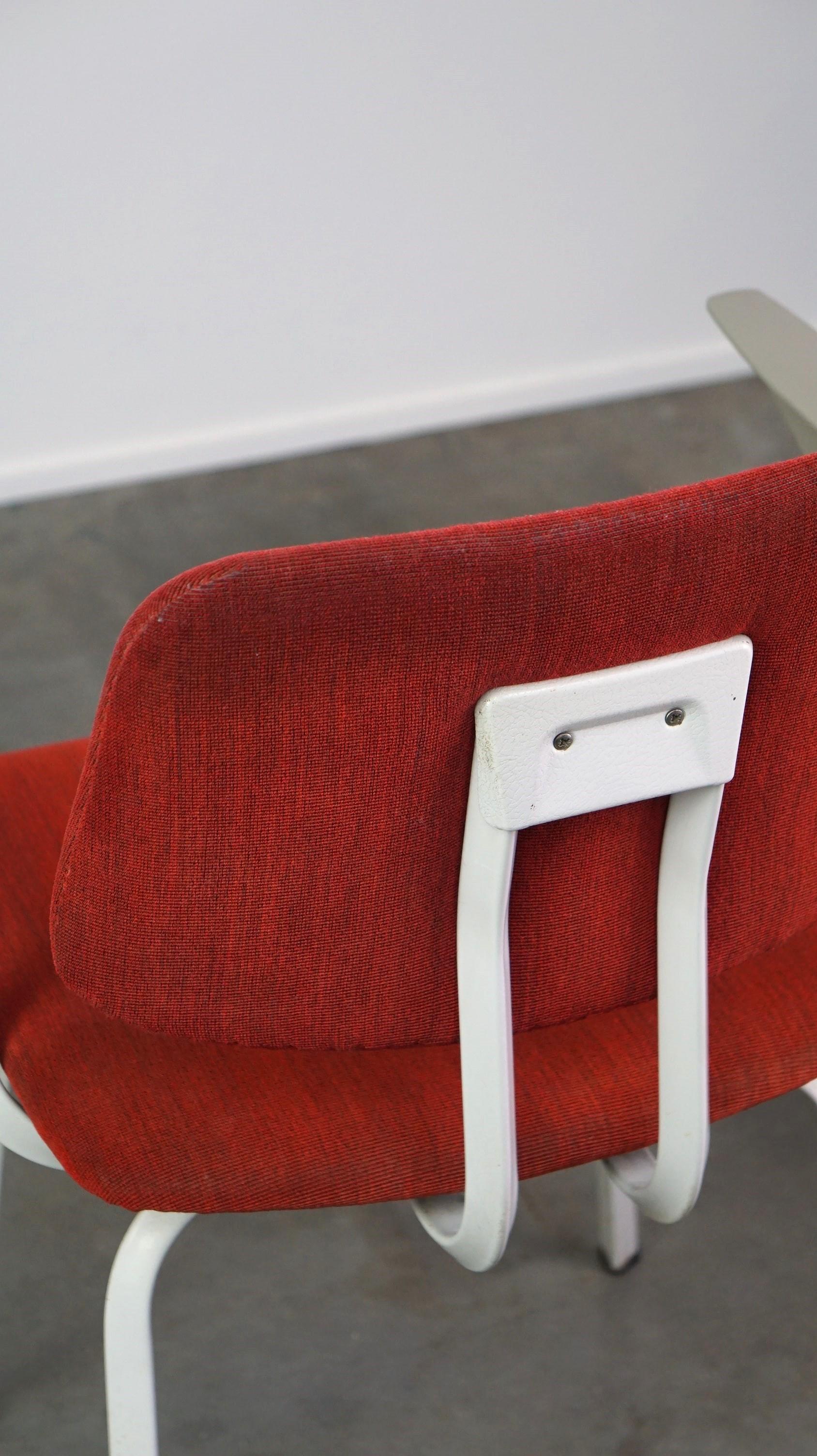 Sedia di design vintage di Friso Kramer per Ahrend de Cirkel della fine degli anni '60 in vendita 4