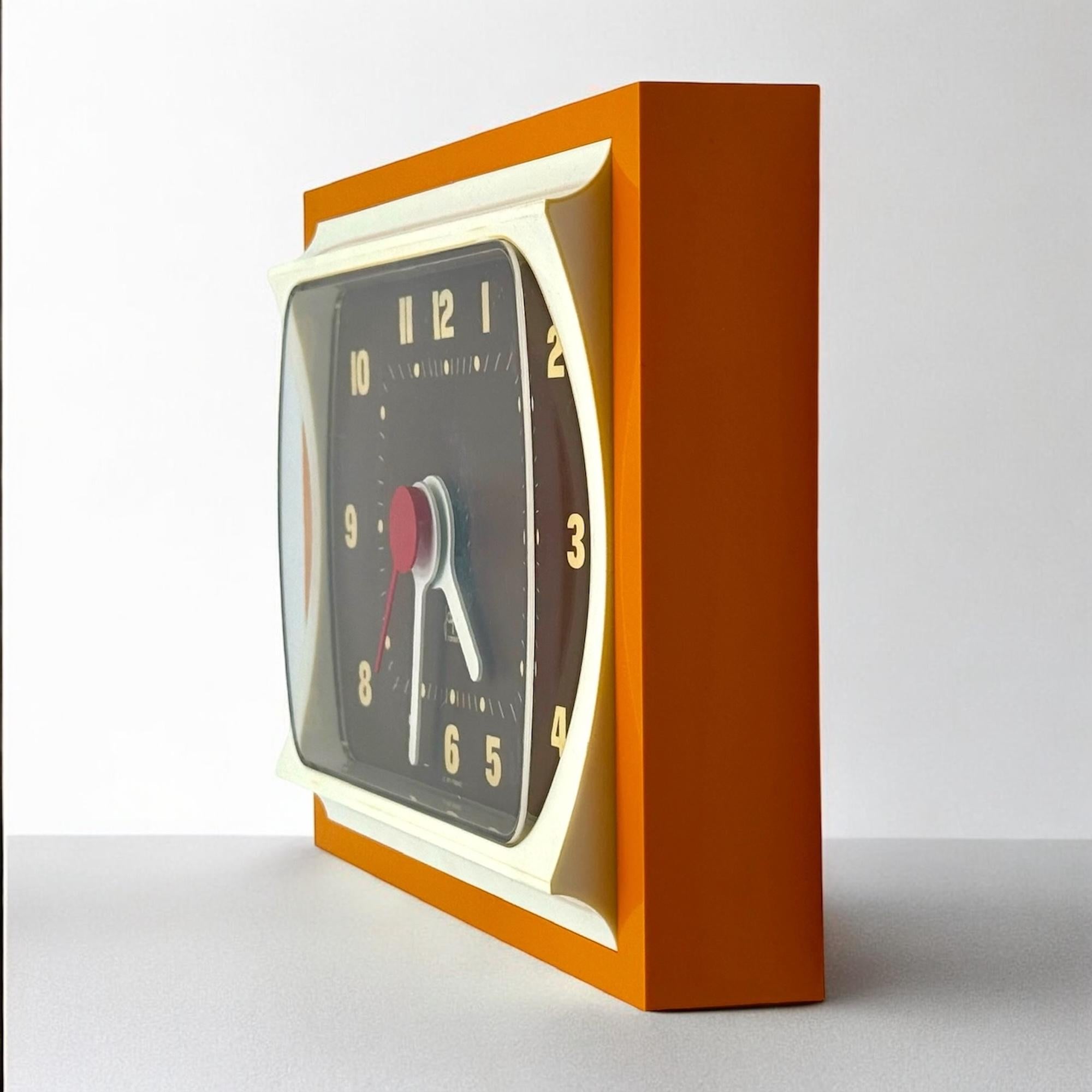 Vintage Design Clock with Mustard & Brown Hues by Japy, New Old Stock 1970s in vendita 4