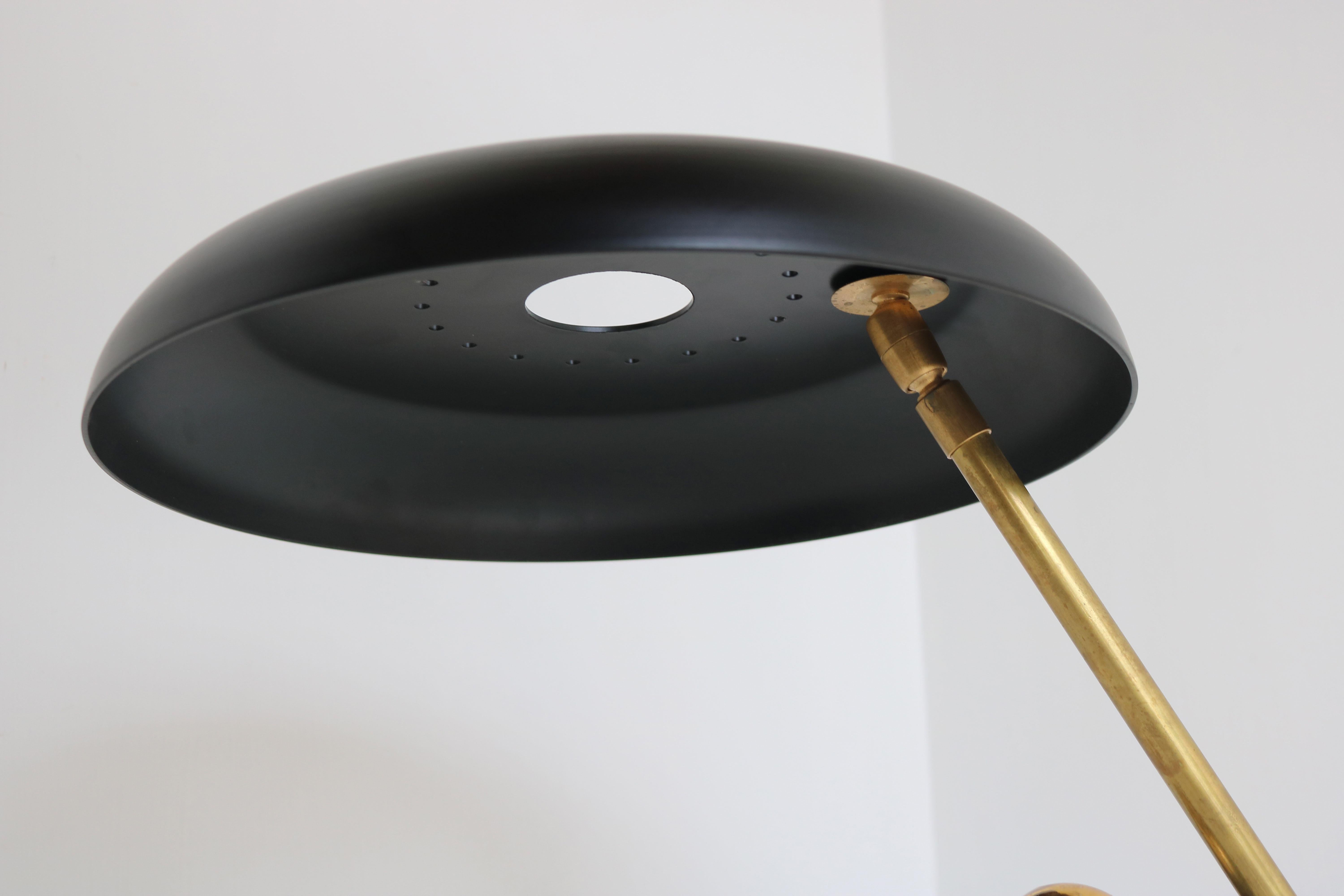 Vintage Design Italian ''Z'' Shaped Desk Lamp Attributed to Stilnovo 1950 Table 4