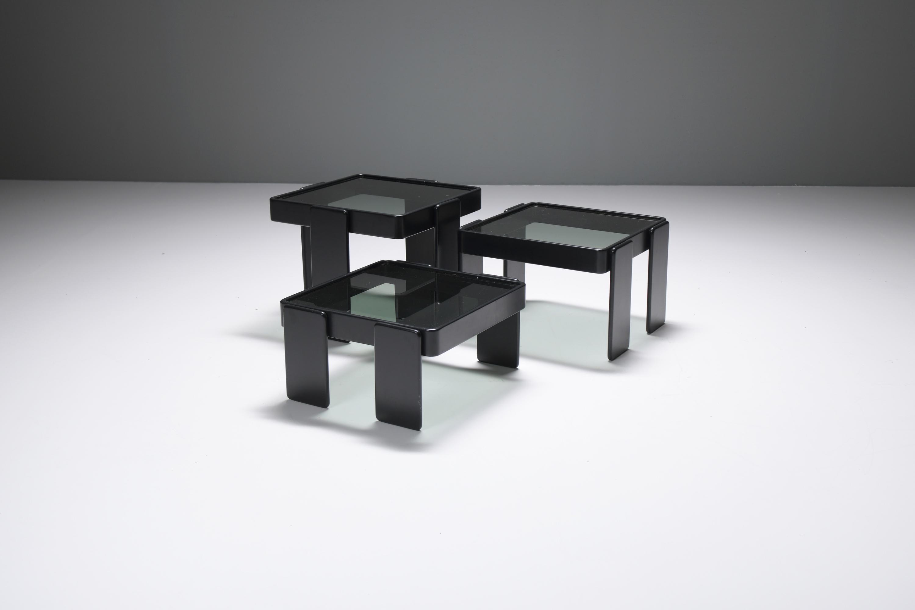 Mid-Century Modern Vintage Design Nesting tables by Gianfranco Frattini for Cassina Italy For Sale