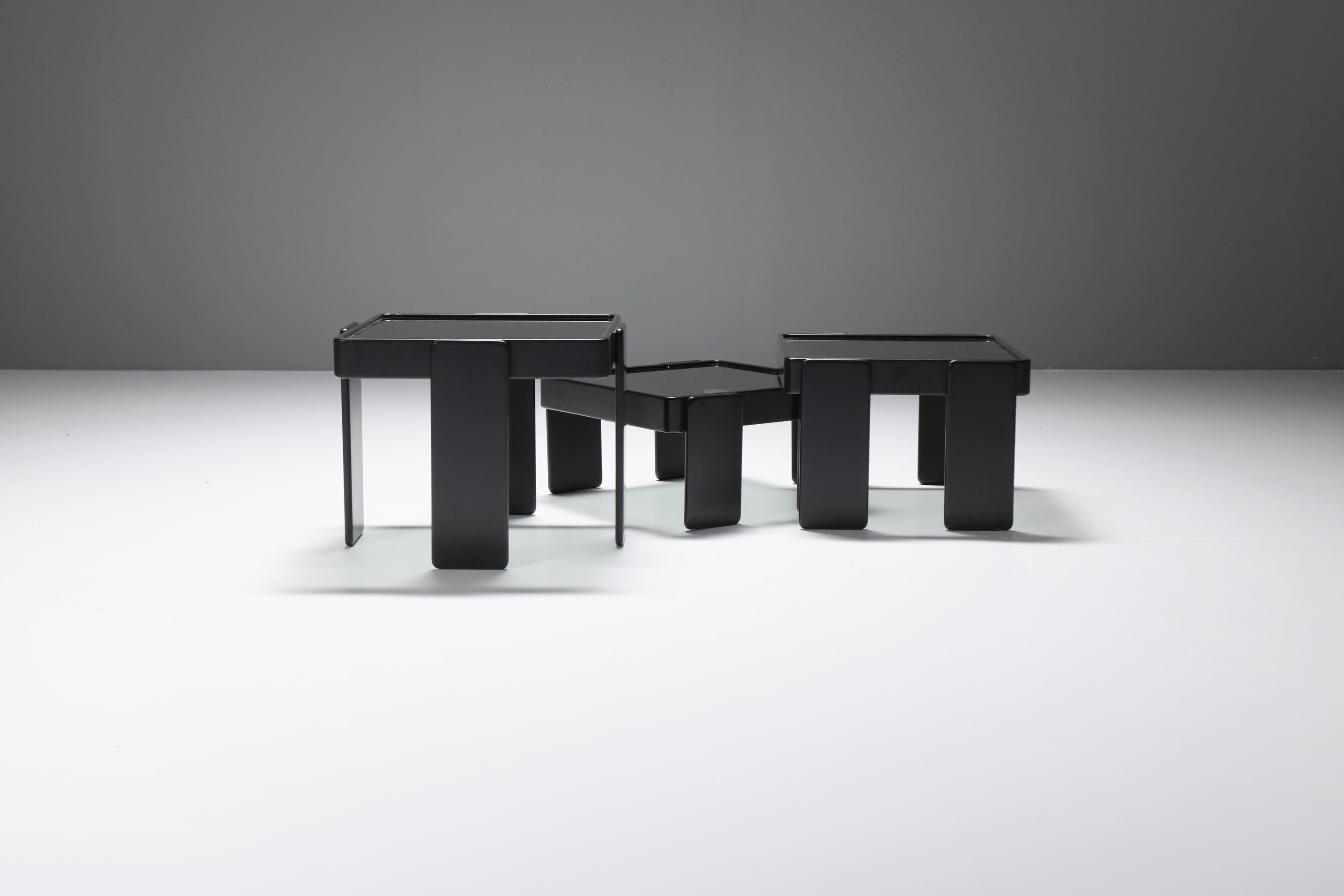 Vintage Design Nesting tables by Gianfranco Frattini for Cassina Italy For Sale 1