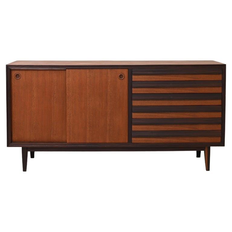 Vintage Design Sideboard For Sale at 1stDibs